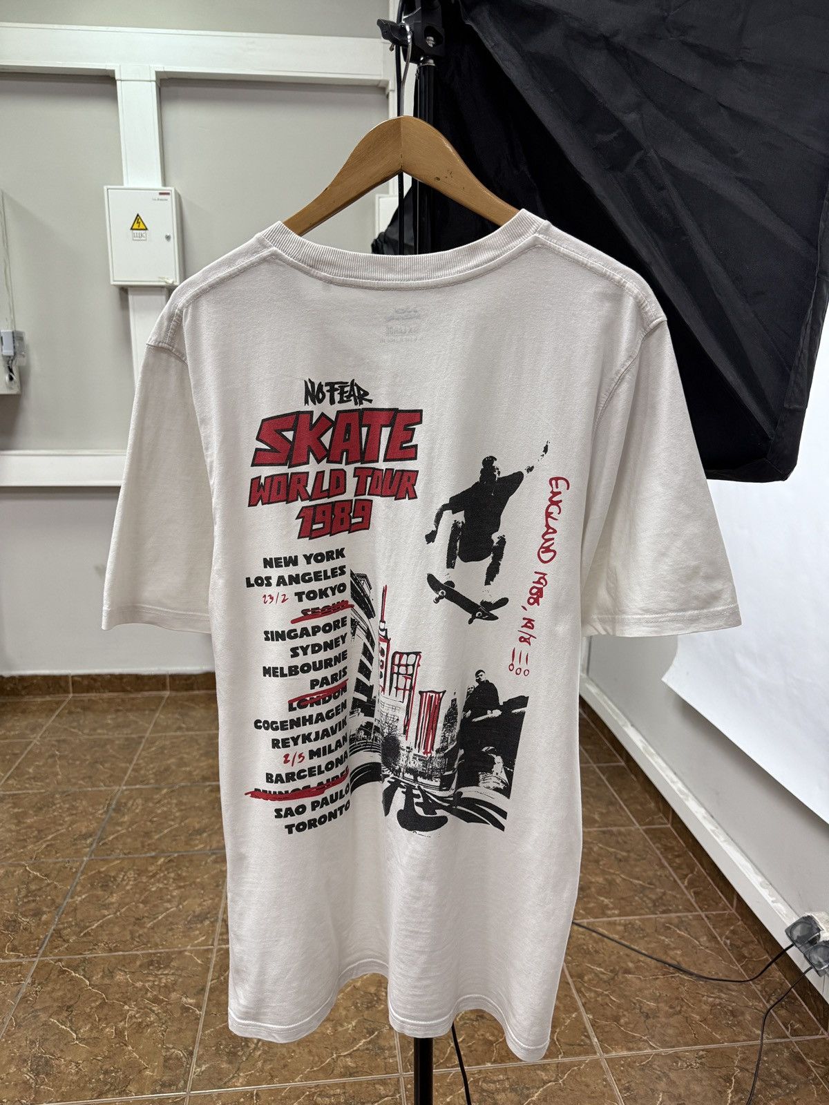No Fear 💀🇺🇸 No Fear Skate World Tour 1989 Rare T-Shirt Retro Hype Size US XL / EU 56 / 4 - 1 Thumbnail