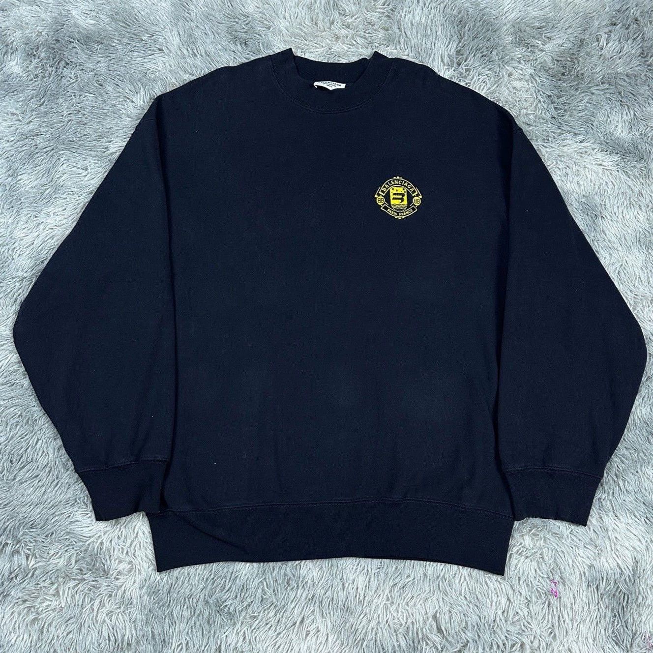 Balenciaga Balenciaga Manchester United Embroidered Sweatshirt XS - dmc Size US XS / EU 42 / 0 - 1 Thumbnail