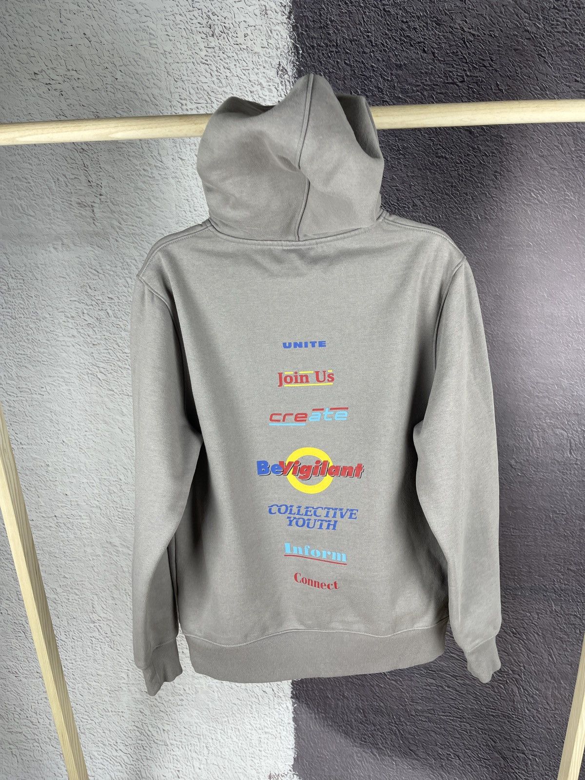Daily Paper Daily Paper stay informed hype hoodie gray Size US M / EU 48-50 / 2 - 10 Thumbnail