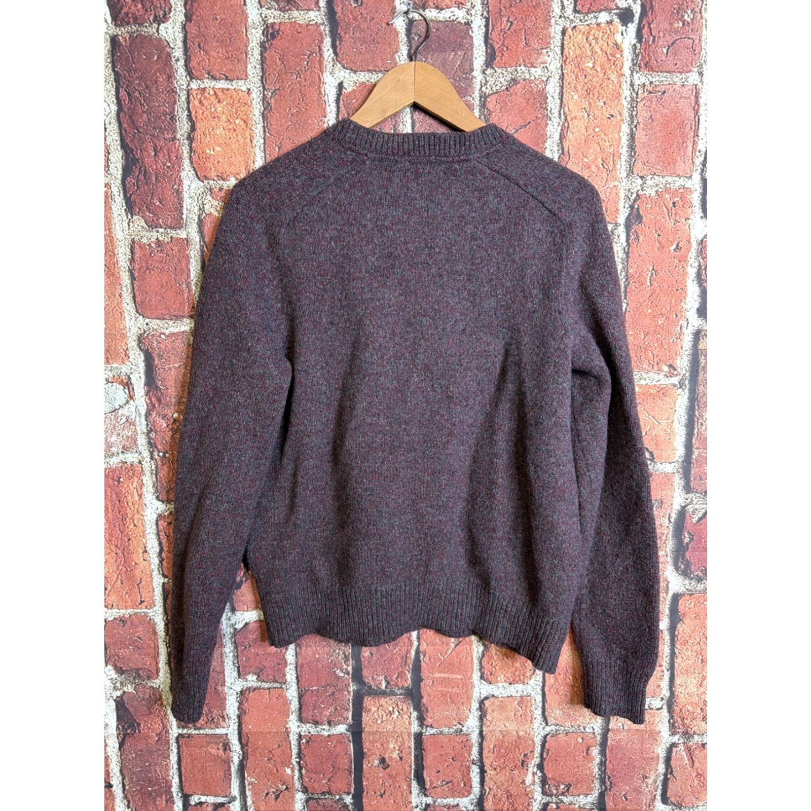 Banana Republic Banana Republic Wool Blend V-Neck Sweatshirt Medium Women's Pullover Knit Sweater Purple Solid Size M / US 6-8 / IT 42-44 - 3 Thumbnail