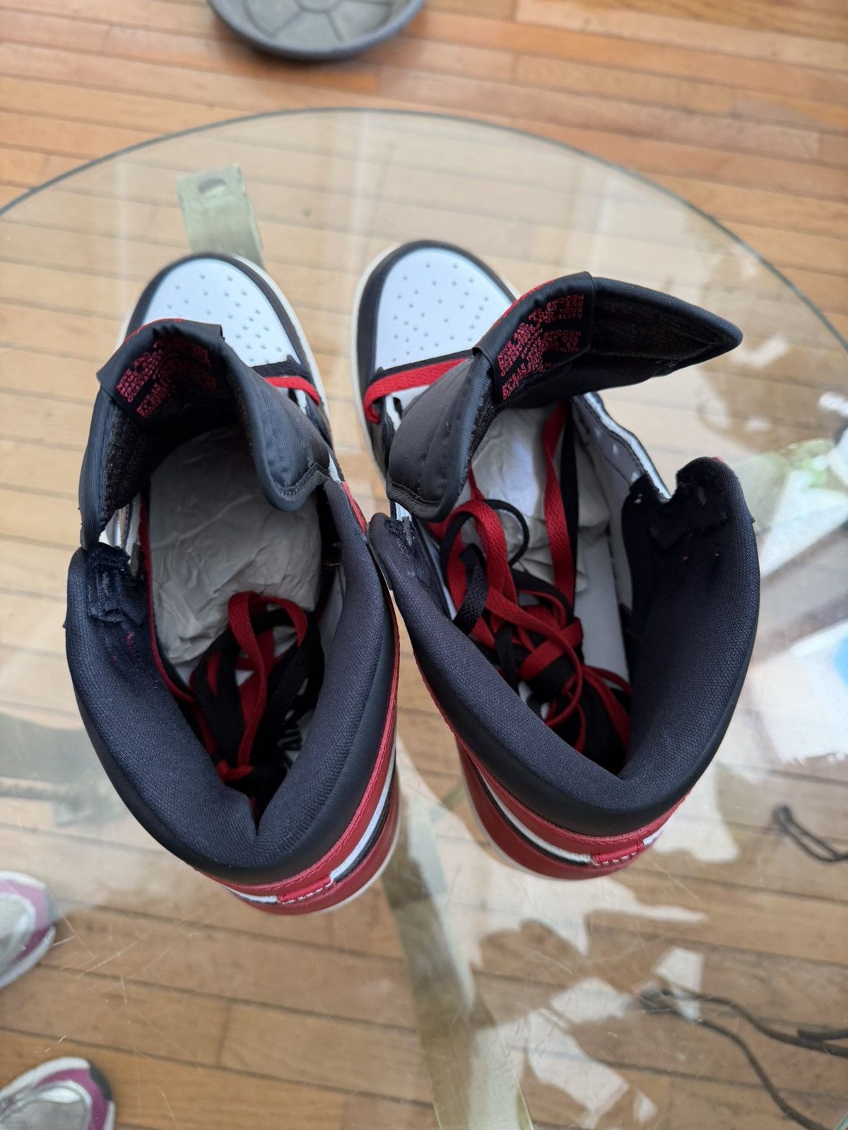 Jordan Brand Nike Air Jordan 1 Mid Chicago Black Toe Size12 RedWhiteBlack Size US 12 / EU 45 - 5 Thumbnail