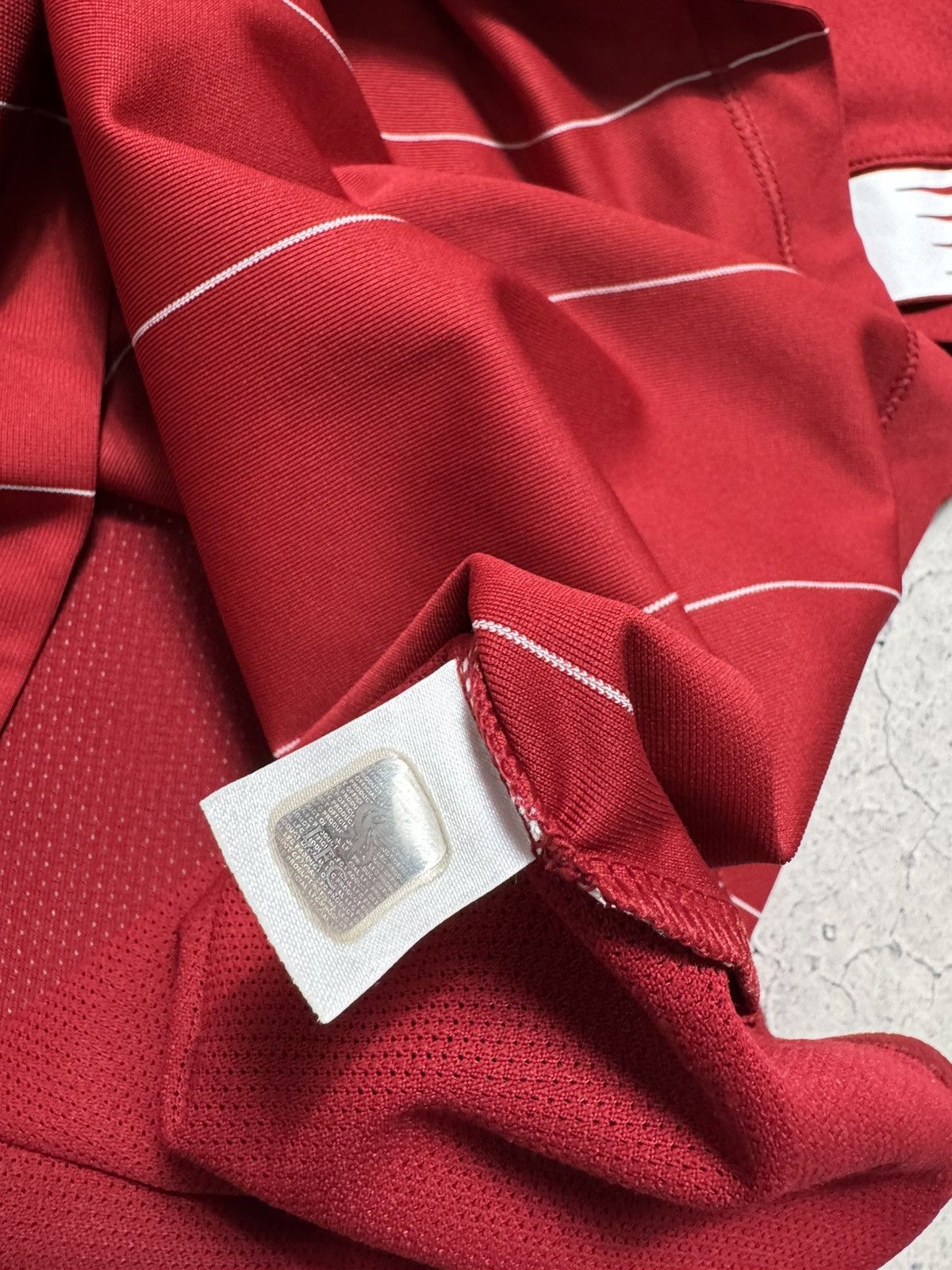 New Balance New Balance FC Liverpool 2019/2020 Soccer Jersey Size US L / EU 52-54 / 3 - 8 Thumbnail