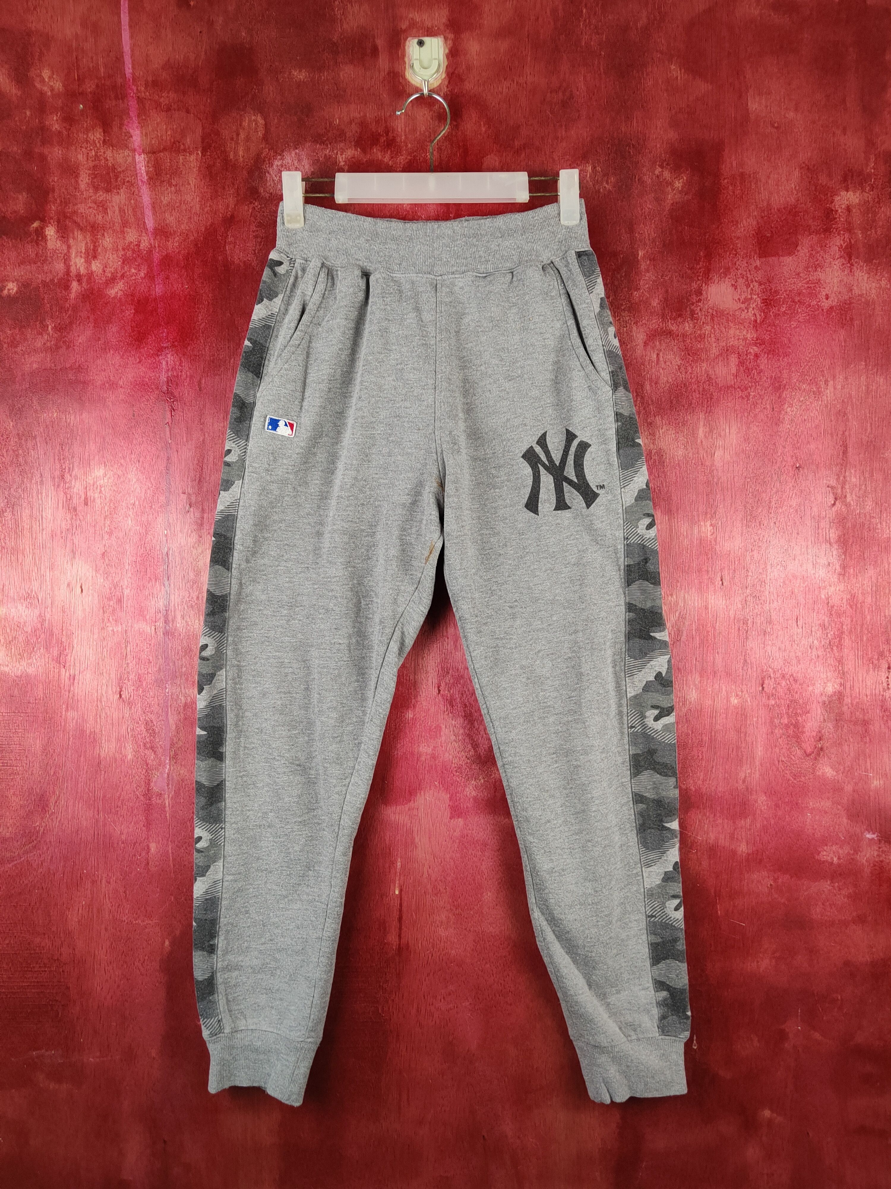 image of Major League Baseball Gray Vintage Sweatpants S1496 in Grey, Men's (Size 26)