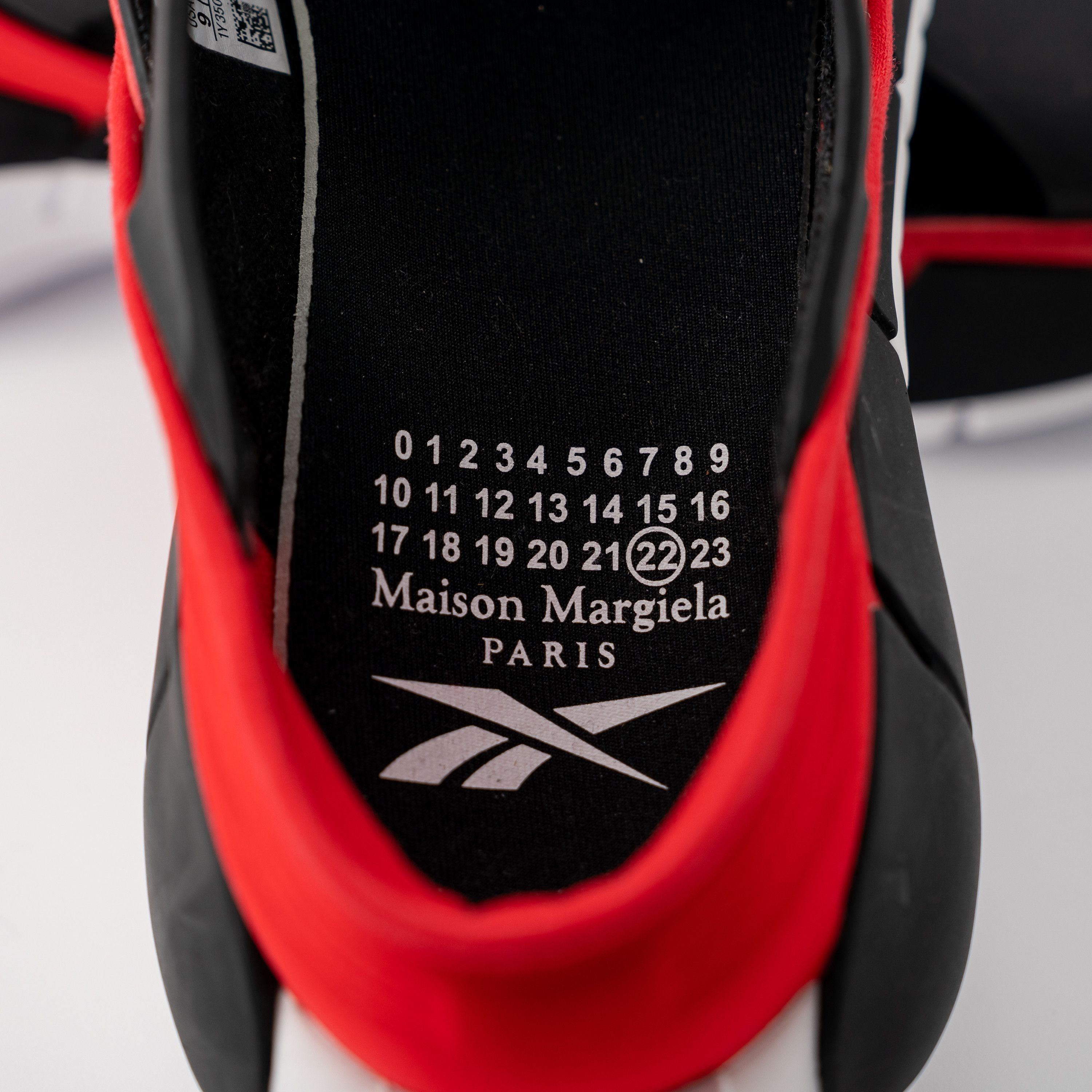 Maison Margiela × Reebok 9 Maison Margiela Reebok White Croafer Black Red Project 0 Size US 9 / EU 42 - 7 Thumbnail