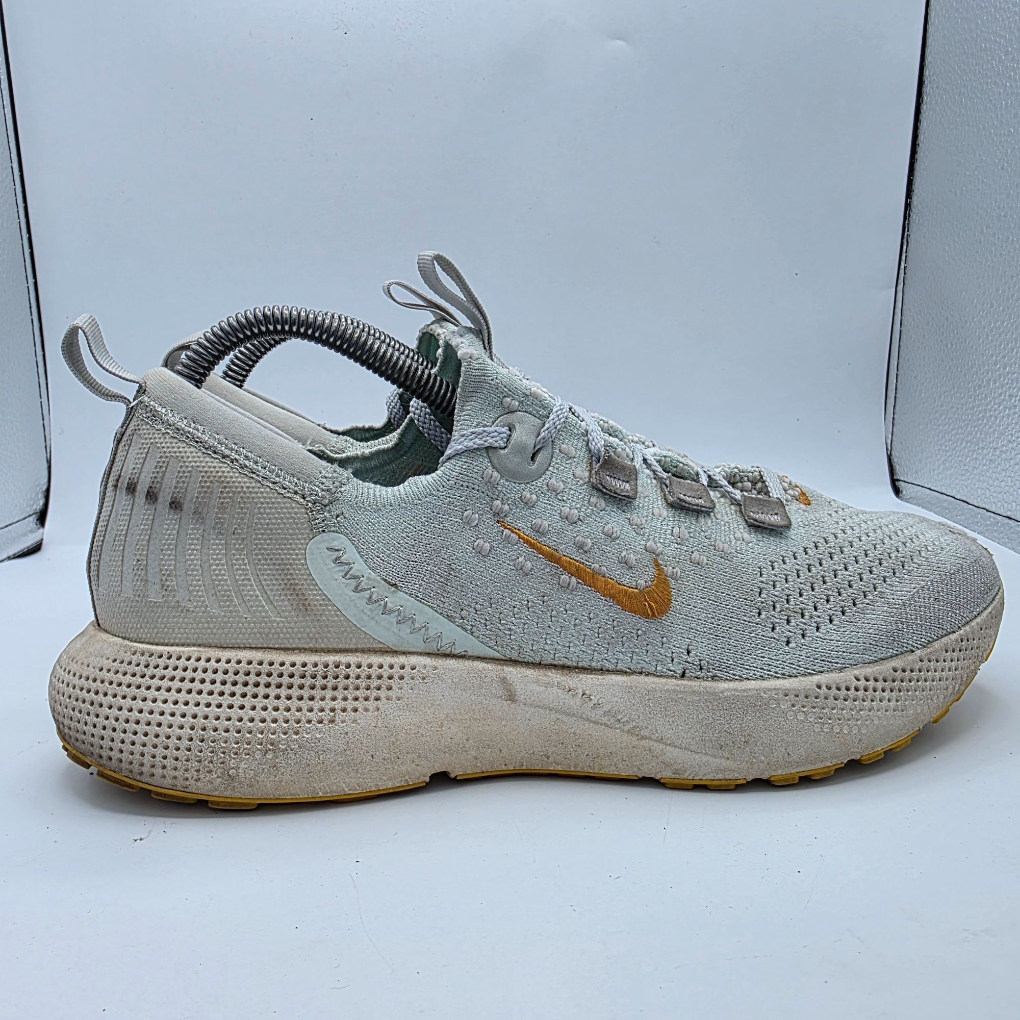 Nike Nike React Escape Run Women Size 6 Running Shoes Barely Gree Size US 9 / IT 39 - 12 Thumbnail