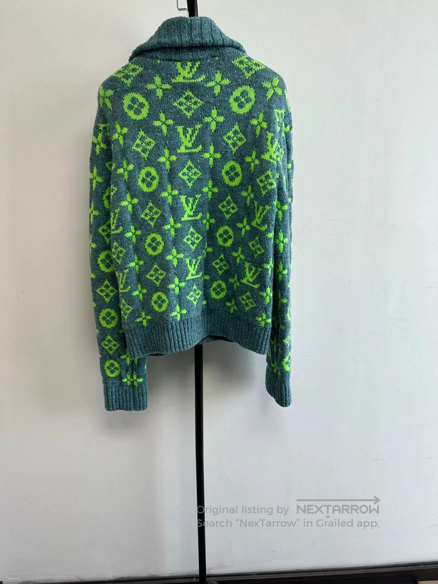 Louis Vuitton Louis Vuitton Men's Green Sweater S. Size US S / EU 44-46 / 1 - 2 Thumbnail