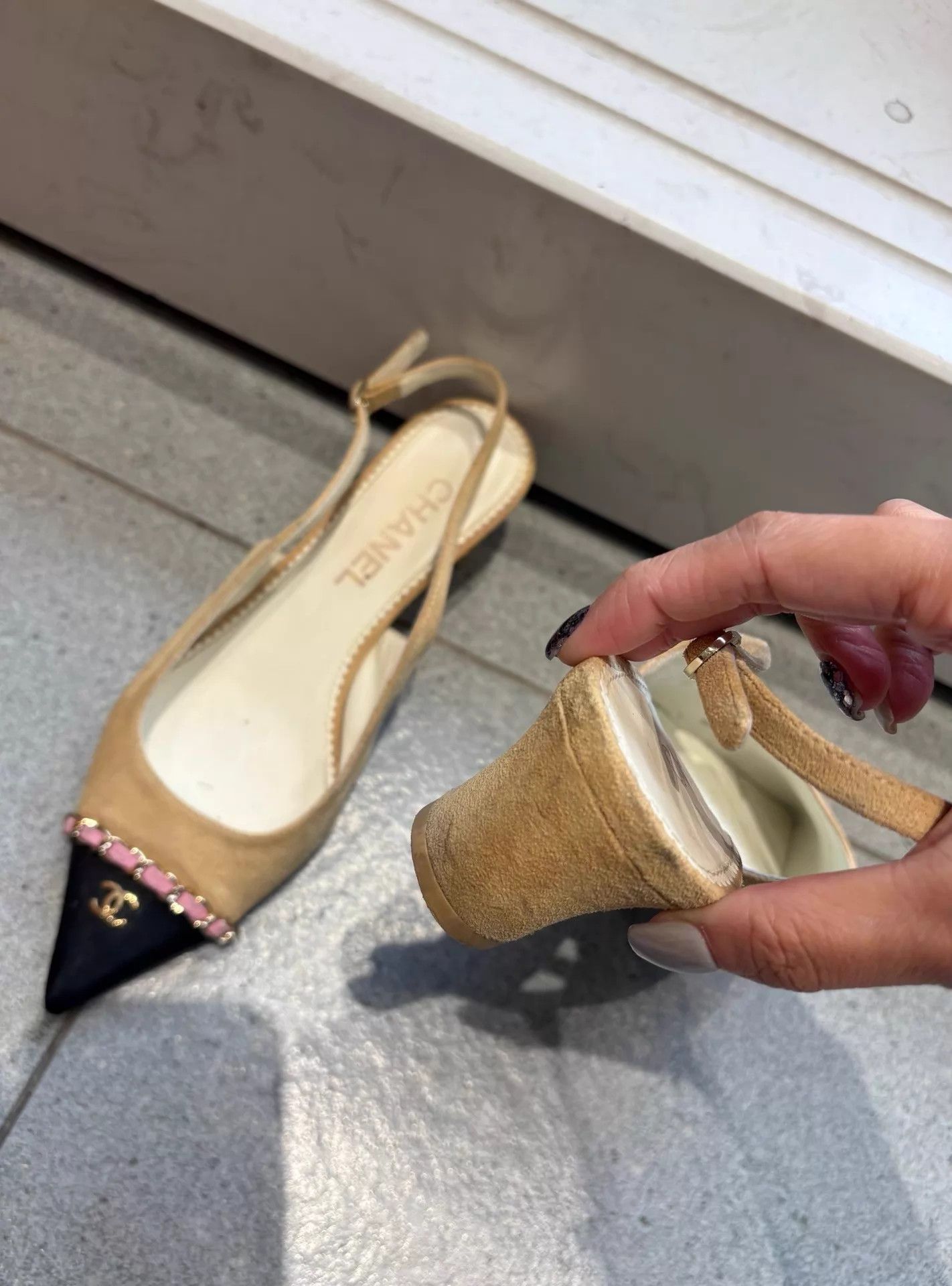 Chanel Chanel women's suede colorblock heels 99 new 37 Size US 6.5 / IT 36.5 - 2 Thumbnail