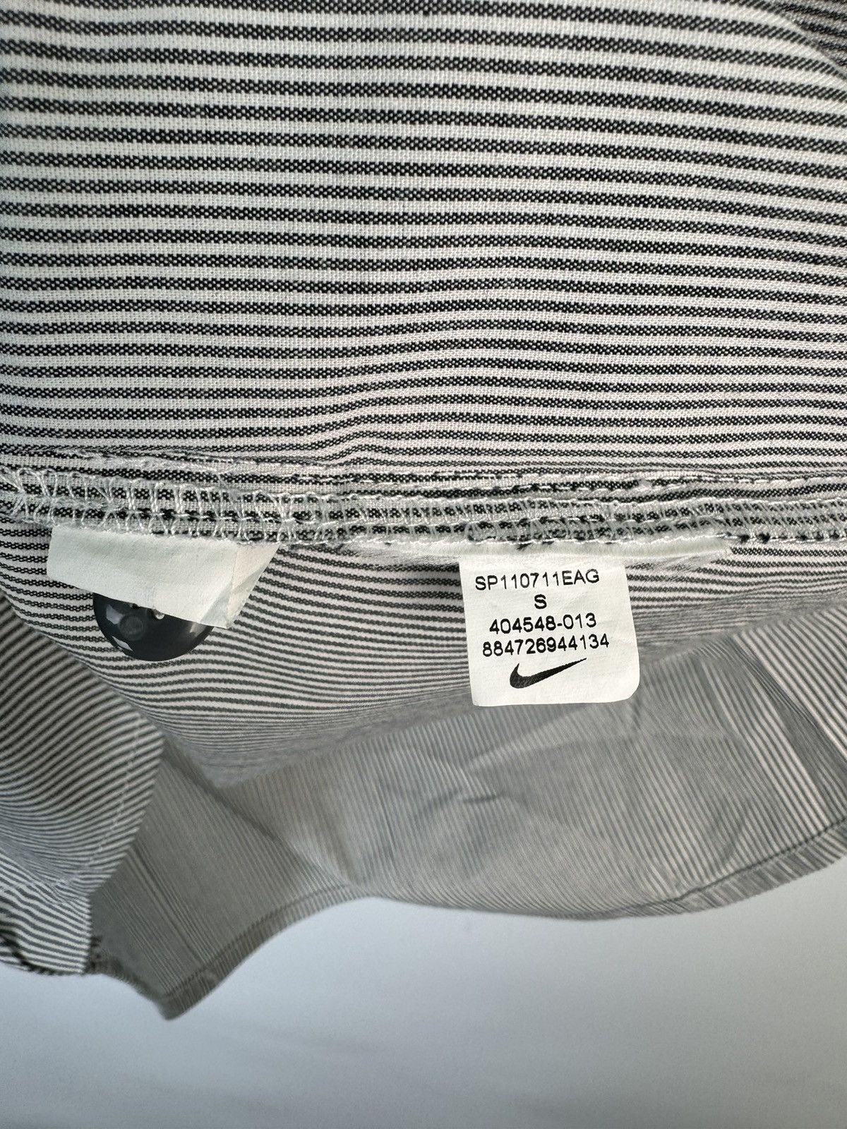 Nike × Vintage Nike 6.0 Skater Button Shirt Mens White Black Plaid Size US S / EU 44-46 / 1 - 5 Thumbnail