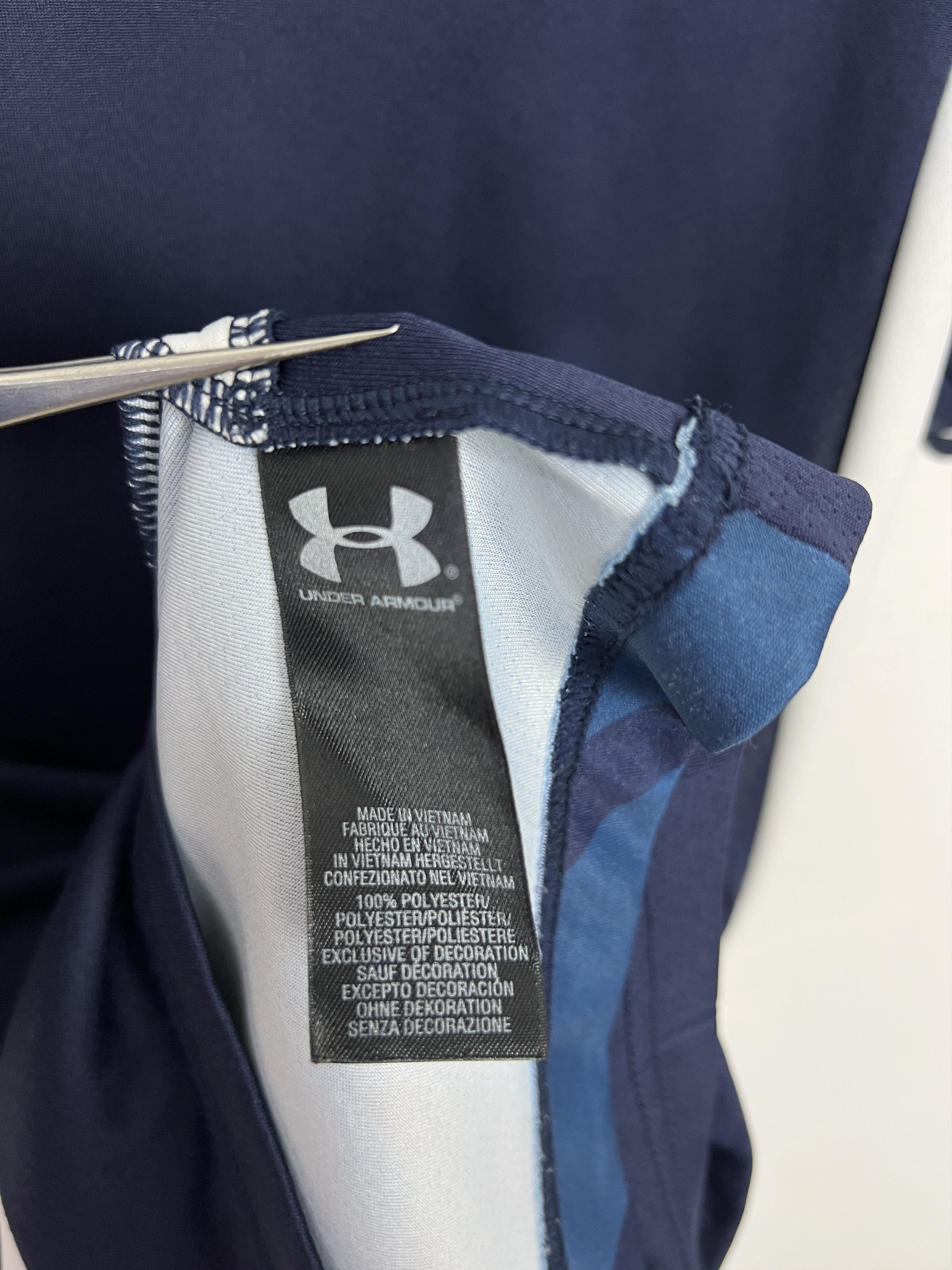Under Armour Tottenham Hotspur football shirt 2016 Soccer Train Jersey Size US L / EU 52-54 / 3 - 6 Thumbnail