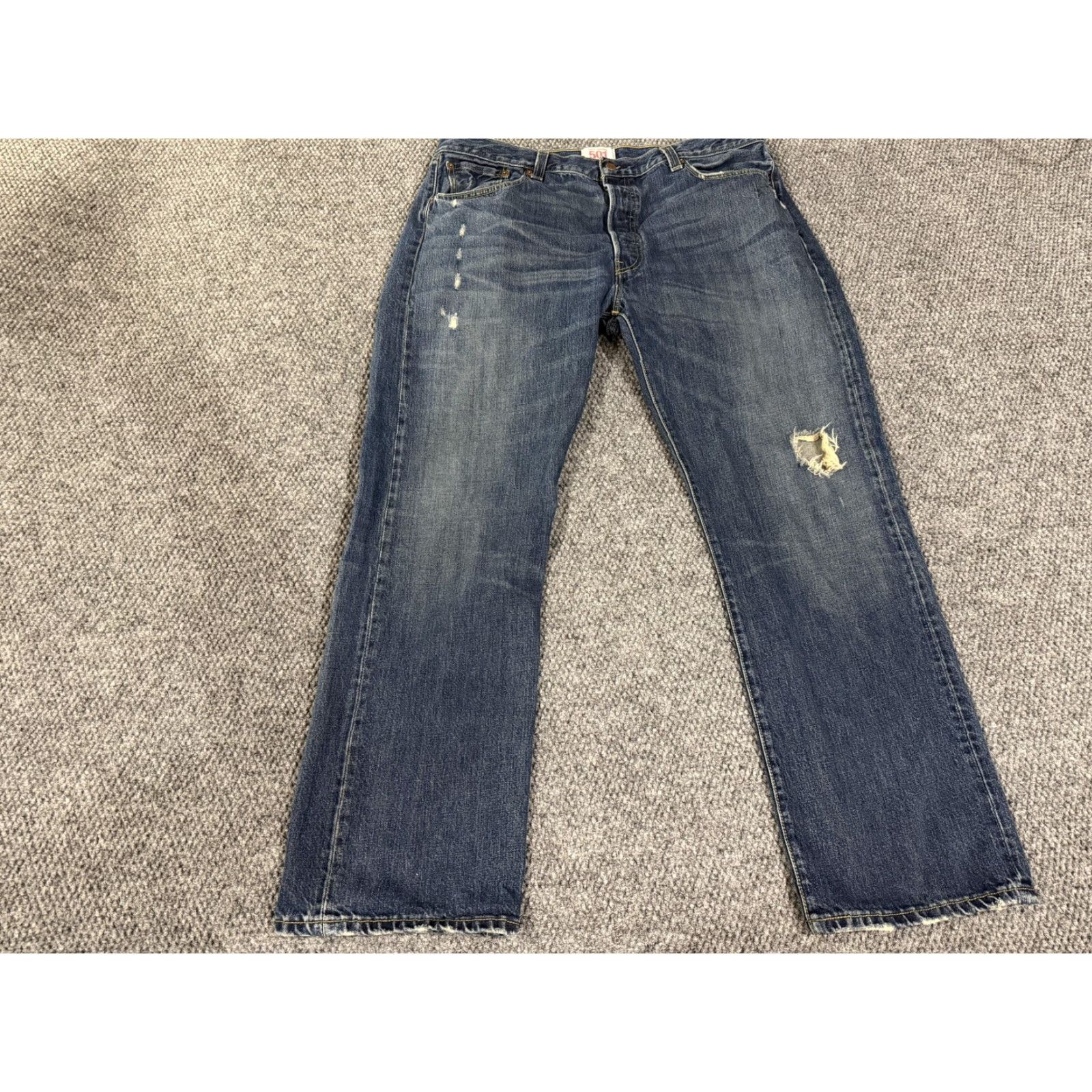 Levi's VINTAGE Levis 501 Jeans Mens 40x32 Blue Button Fly Straight Leg Denim Distressed Size US 40 / EU 56 - 2 Thumbnail