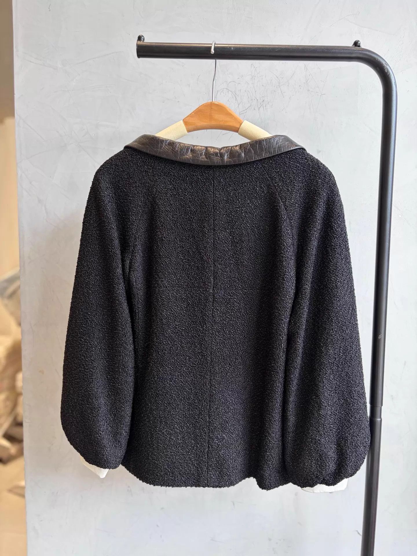 Chanel Chanel Tweed Leather Crew Puff Sleeve Jacket 34 LN Size XS / US 0-2 / IT 36-38 - 5 Thumbnail