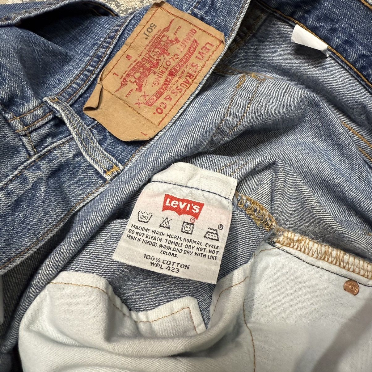 Levi's Vintage Levi’s 501 Button Fly Light Blue Denim Jeans Size US 33 - 12 Thumbnail