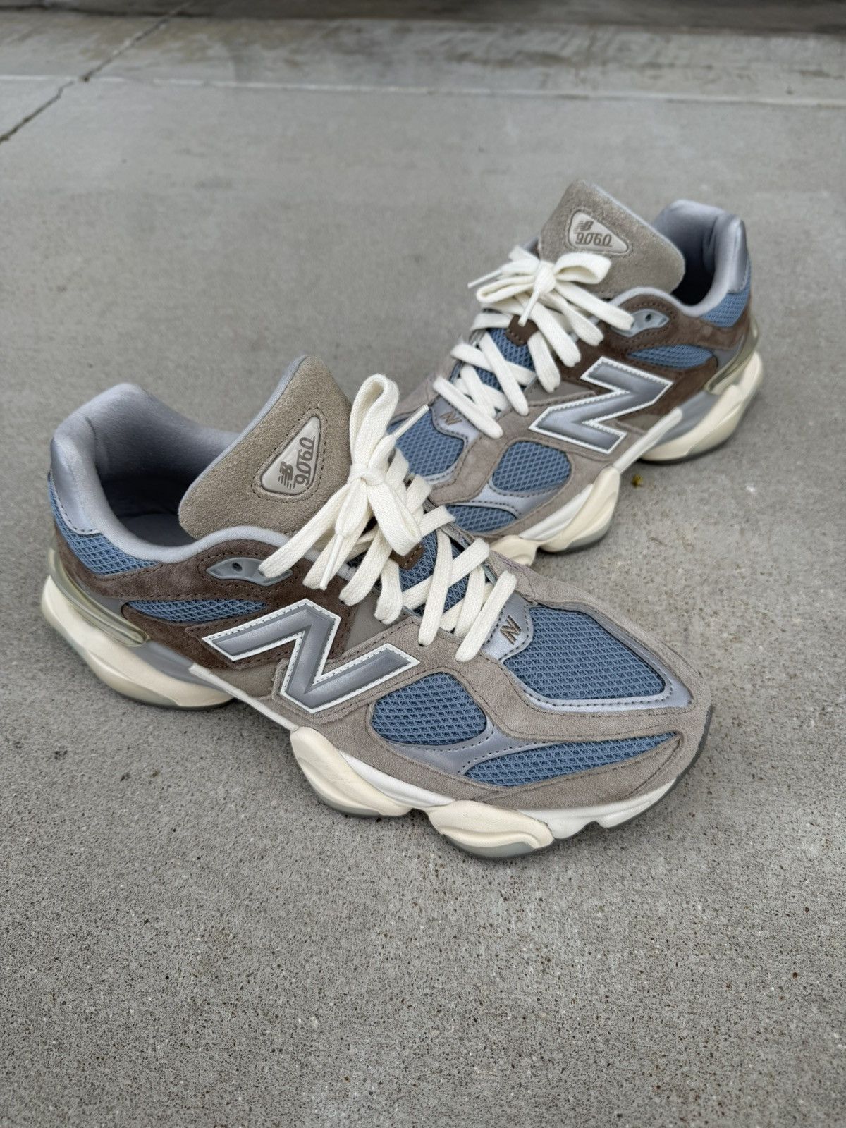 New Balance New Balance 9060 “Mushroom” Size US 9 / EU 42 - 1 Thumbnail