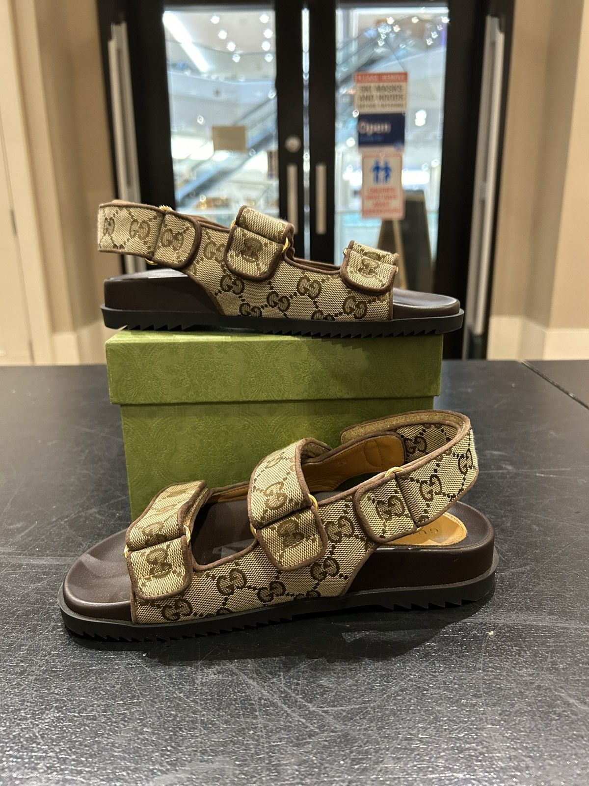 Gucci Gucci Monogram Sandals Size US 6 / IT 36 - 2 Thumbnail