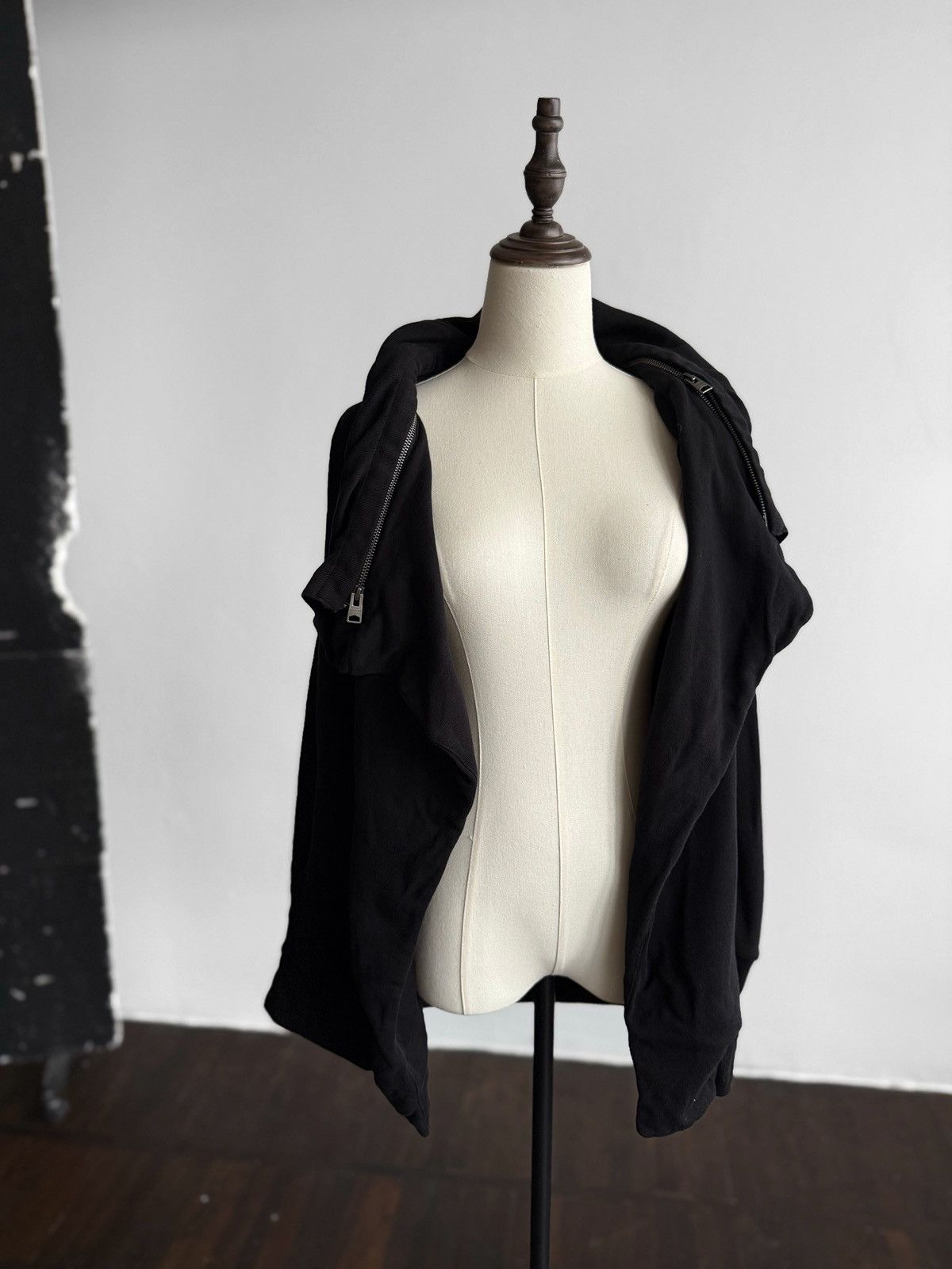 Allsaints AllSaints Black Asymmetric Zip Drape Dahlia Cardigan Sweater Size XS / US 0-2 / IT 36-38 - 5 Thumbnail