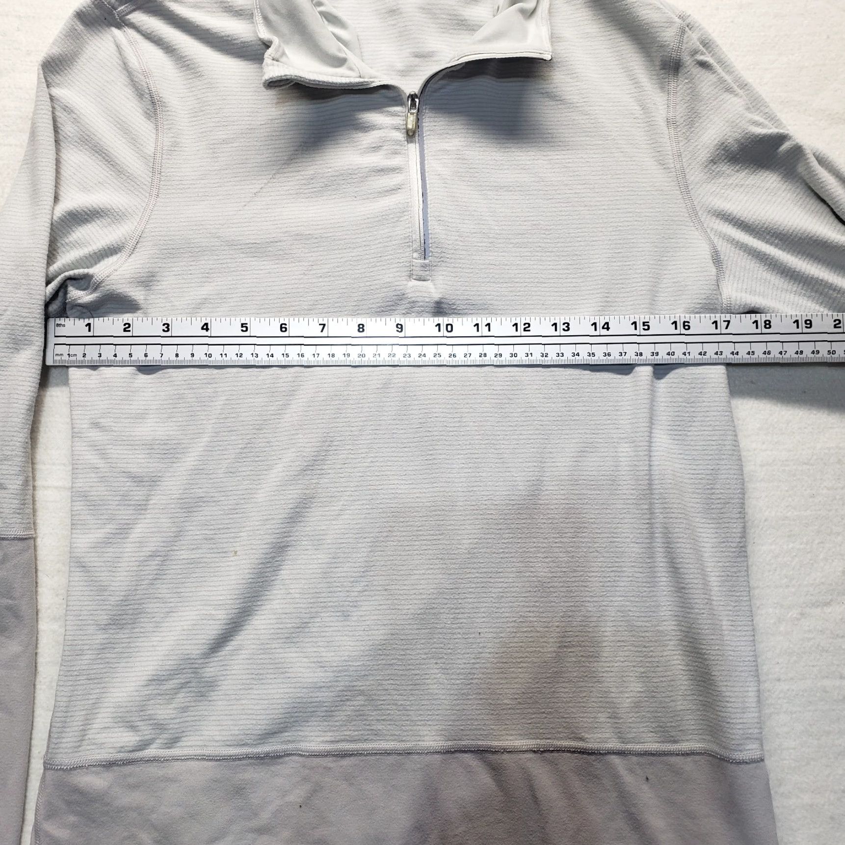 Lululemon Lululemon Jacket Women's S Gray 1/4 Zip Long Sleeve Indoor Outdoor Casual Tech Basic Modern Jacket Size S / US 4 / IT 40 - 4 Thumbnail