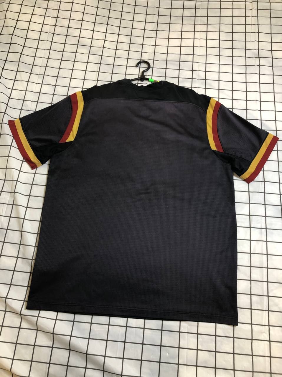 Under Armour Wales WRU Rugby Jersey Under Armour Admiral Fitted Top Size US XL / EU 56 / 4 - 10 Thumbnail