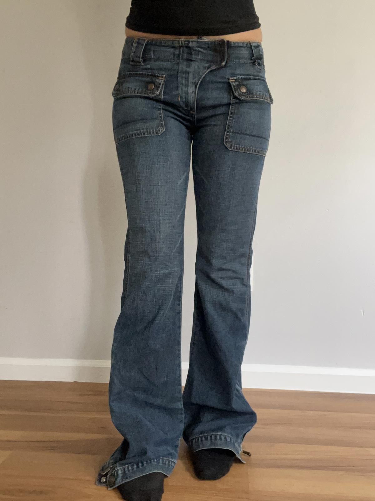 Express Women’s express low rise flare jeans Size 27" / US 4 / IT 40 - 8 Thumbnail