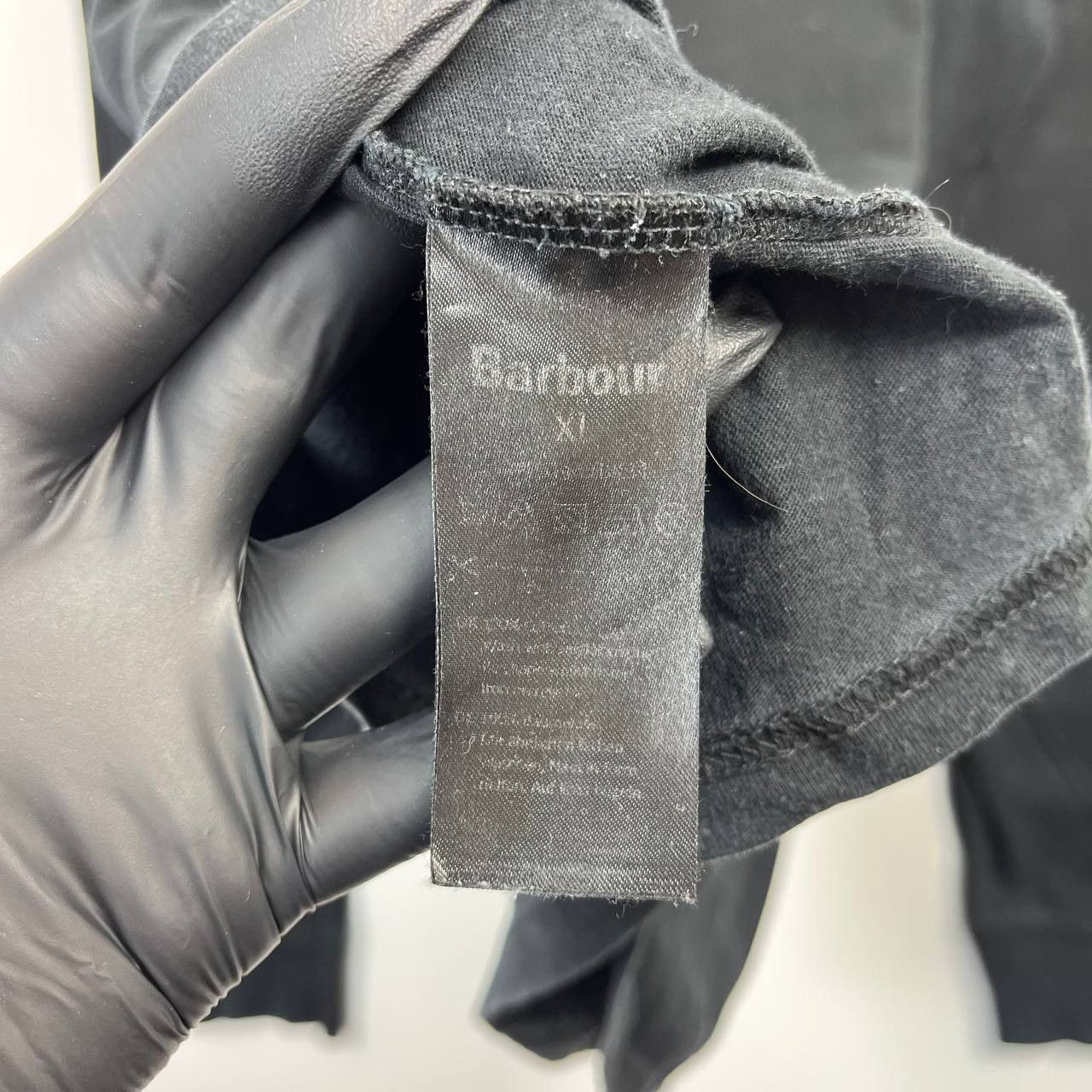 Barbour Barbour International Long Sleeve T Shirt Logo Patch Size XL Size US XL / EU 56 / 4 - 4 Thumbnail