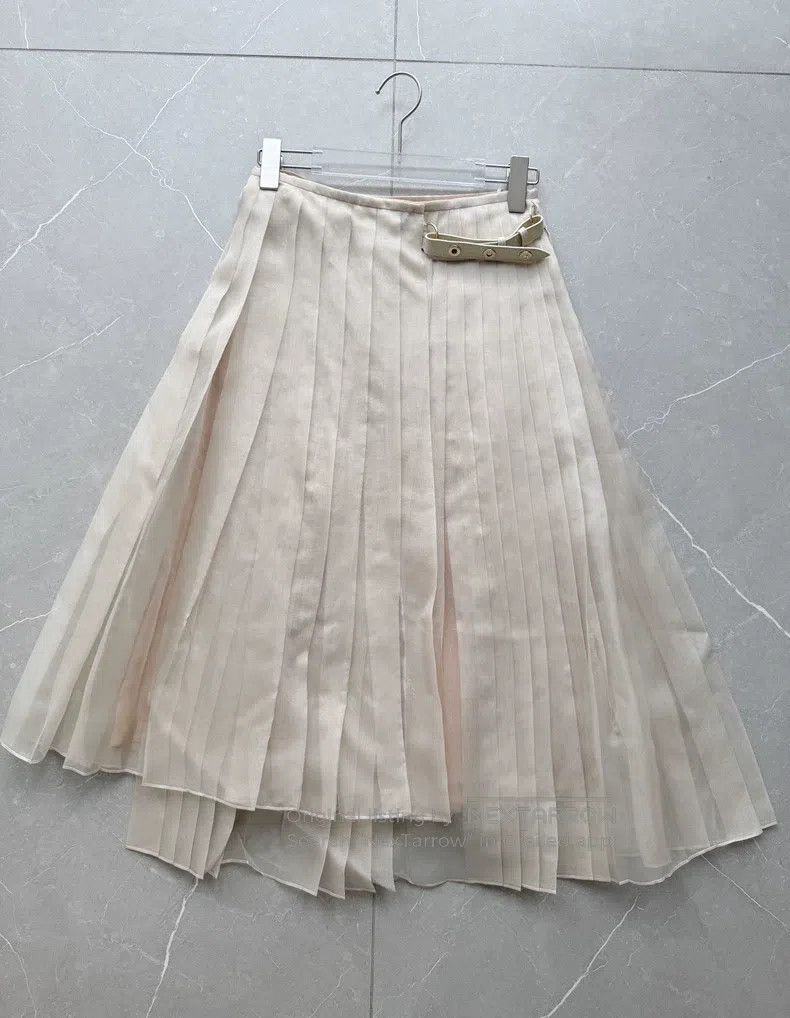 Fendi Fendi Silk Pleated Skirt, Beige Size 25" / US 0 / IT 36 - 2 Thumbnail