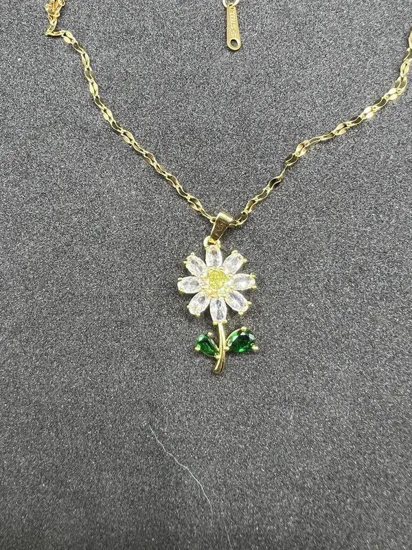 Jewelry Daisy flower gold chain necklace Size ONE SIZE - 8 Thumbnail