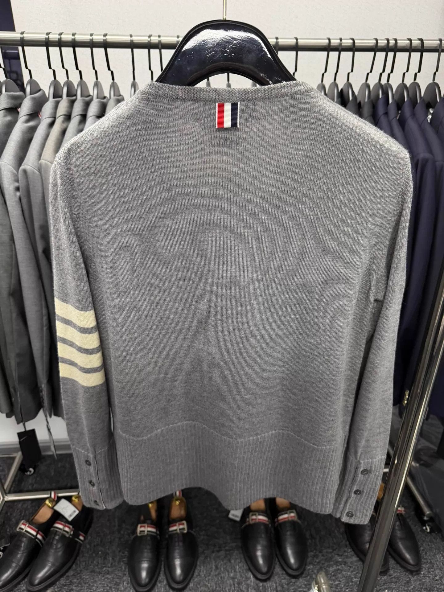 Thom Browne Thom Browne Women's Wool Cardigan Two-Tone Light Gray Size40 Size S / US 4 / IT 40 - 2 Thumbnail