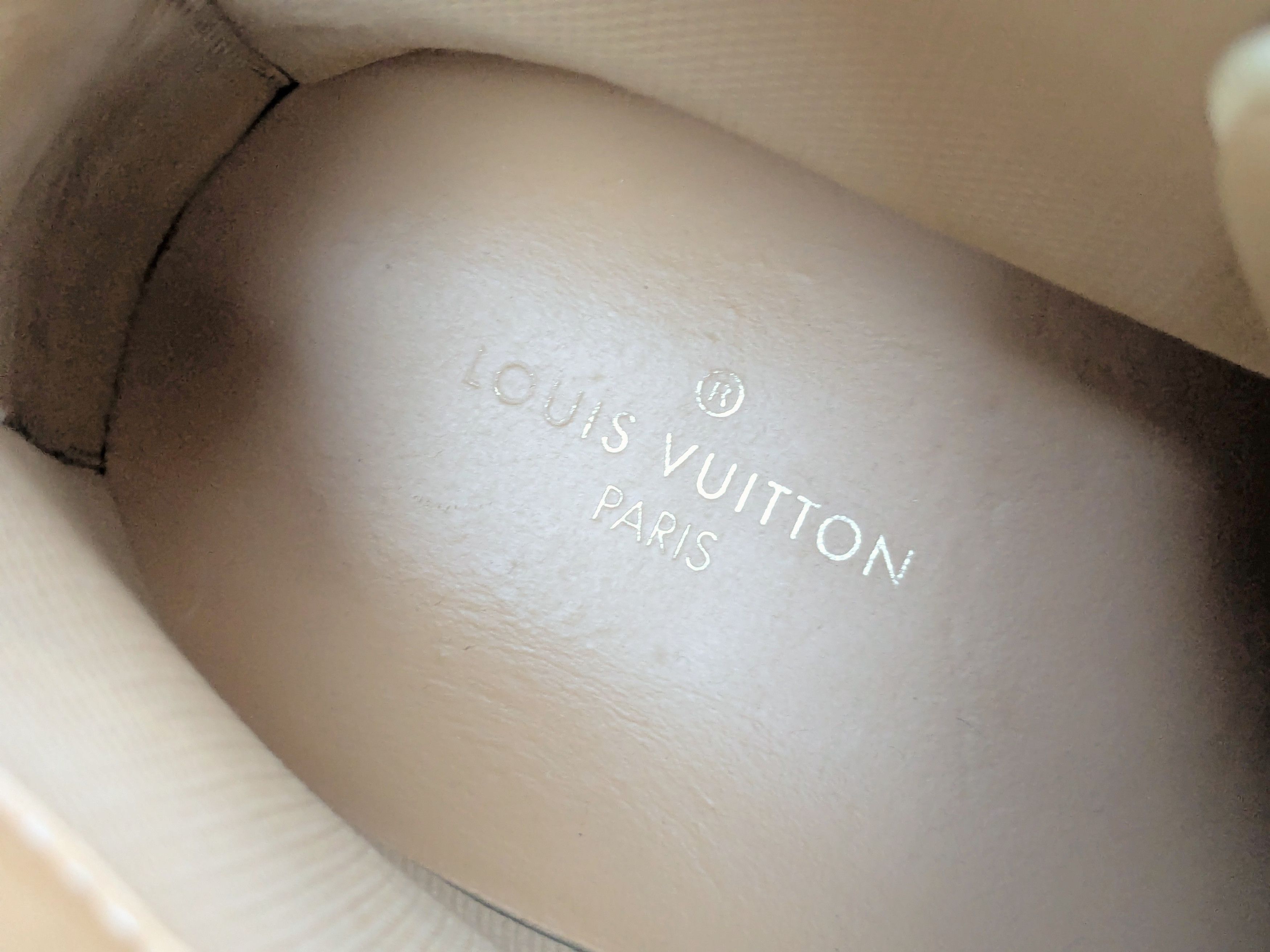 Louis Vuitton Louis Vuitton Sneakers White 10 Monogram Logo High Tops Size US 10 / EU 43 - 20 Thumbnail