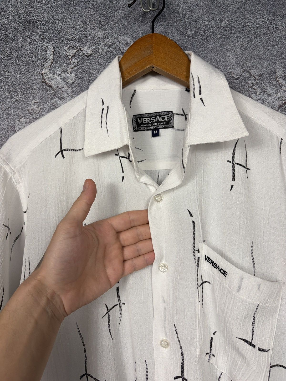 Versace Versace Vintage White Short Sleeve Pattern Shirt Size M Size US M / EU 48-50 / 2 - 5 Thumbnail