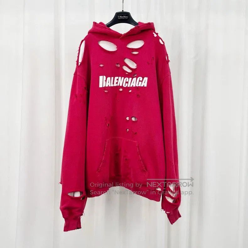 Balenciaga Balenciaga Distressed Logo Hoodie. Size US XXS / EU 40 - 1 Thumbnail