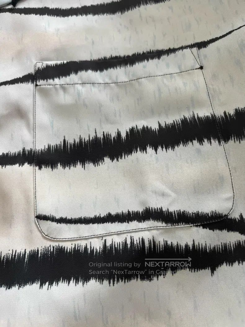 Valentino Valentino Blue tiger print short-sleeved shirt Size US M / EU 48-50 / 2 - 5 Thumbnail