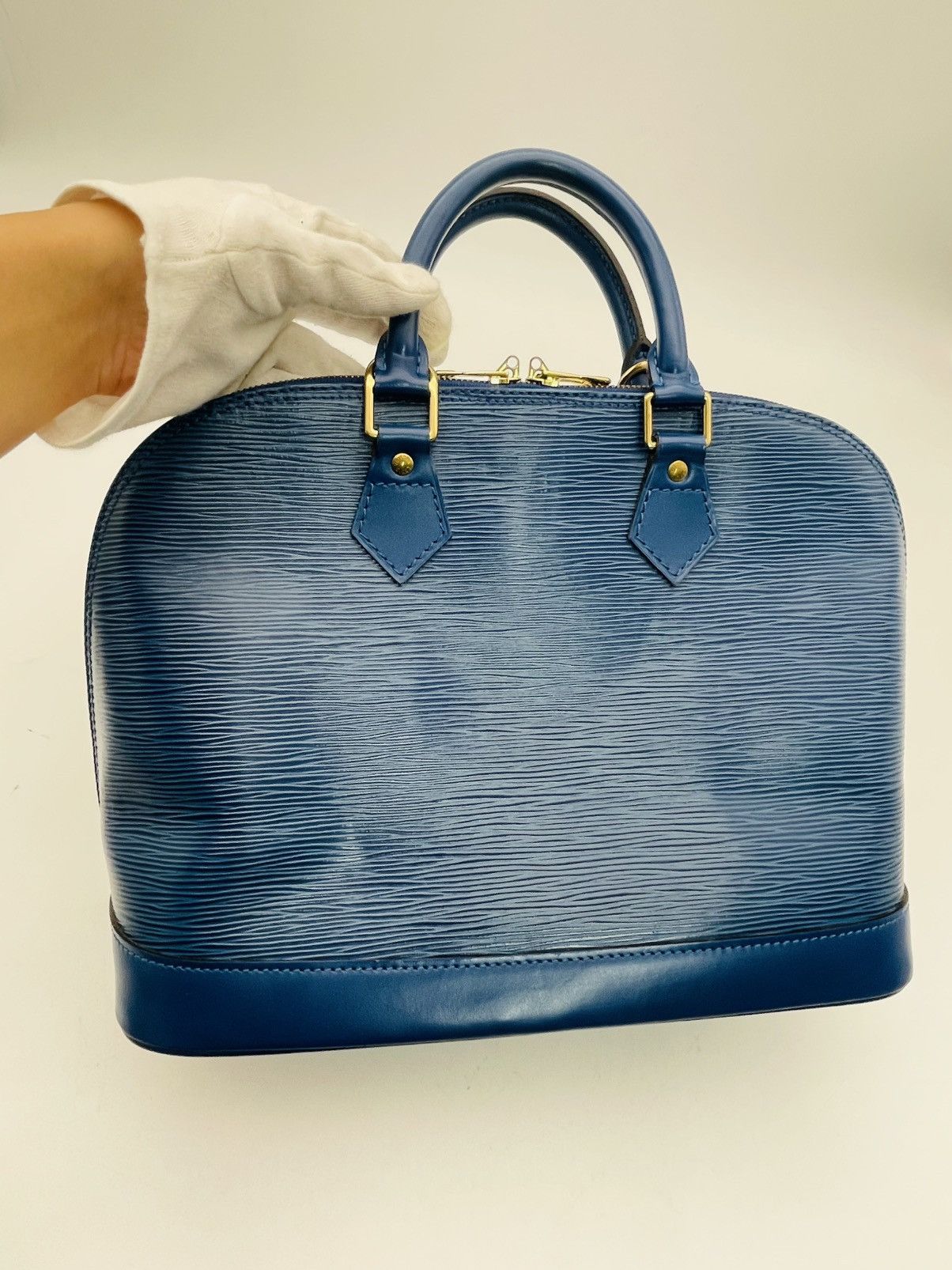 Louis Vuitton Alma PM Blue Leather Epi 2-Way Shoulder Strap Size ONE SIZE - 7 Thumbnail