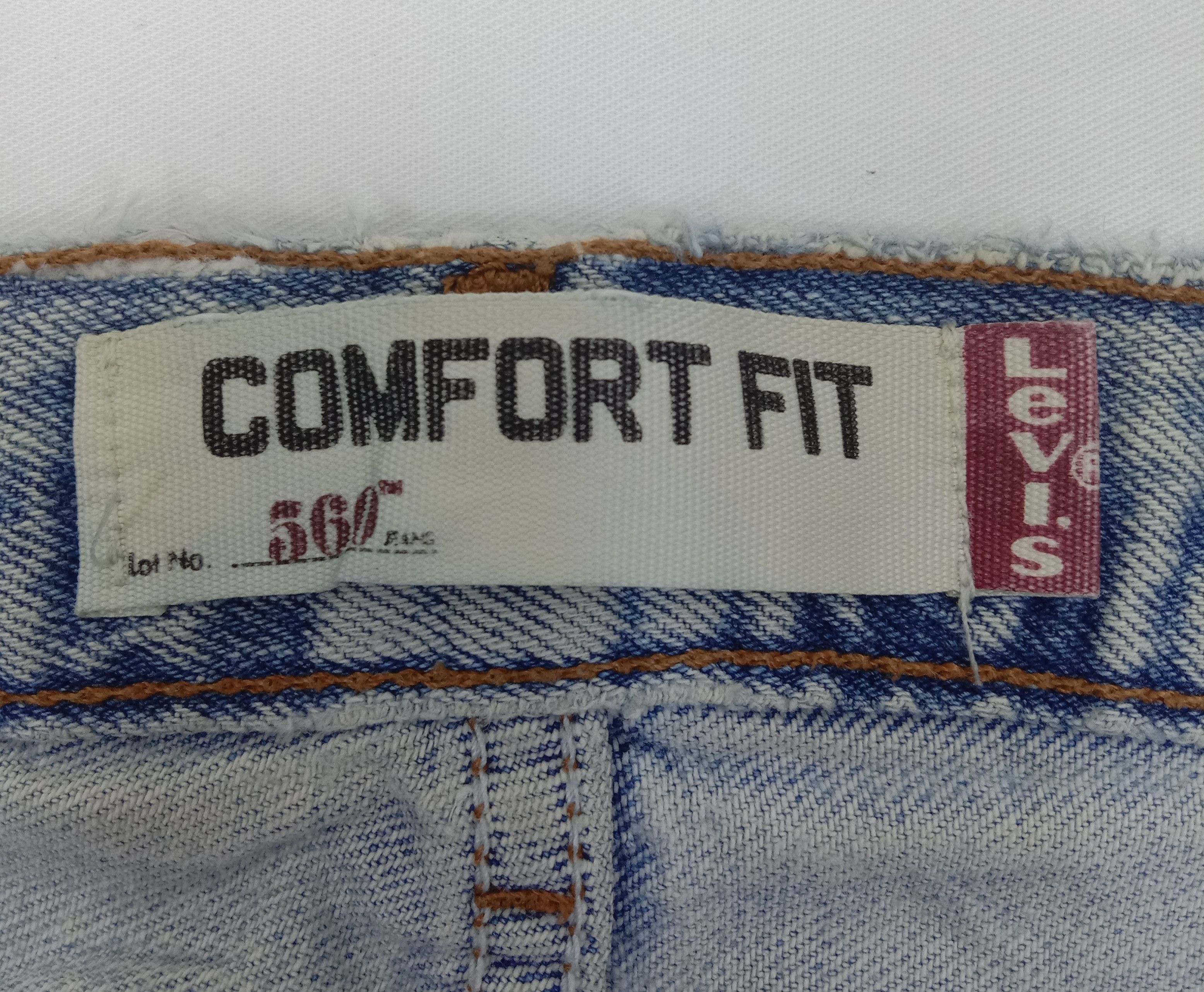 Levi's Vintage Levi's 560 Light Wash Jeans Comfort Fit Denim Size US 35 - 10 Thumbnail