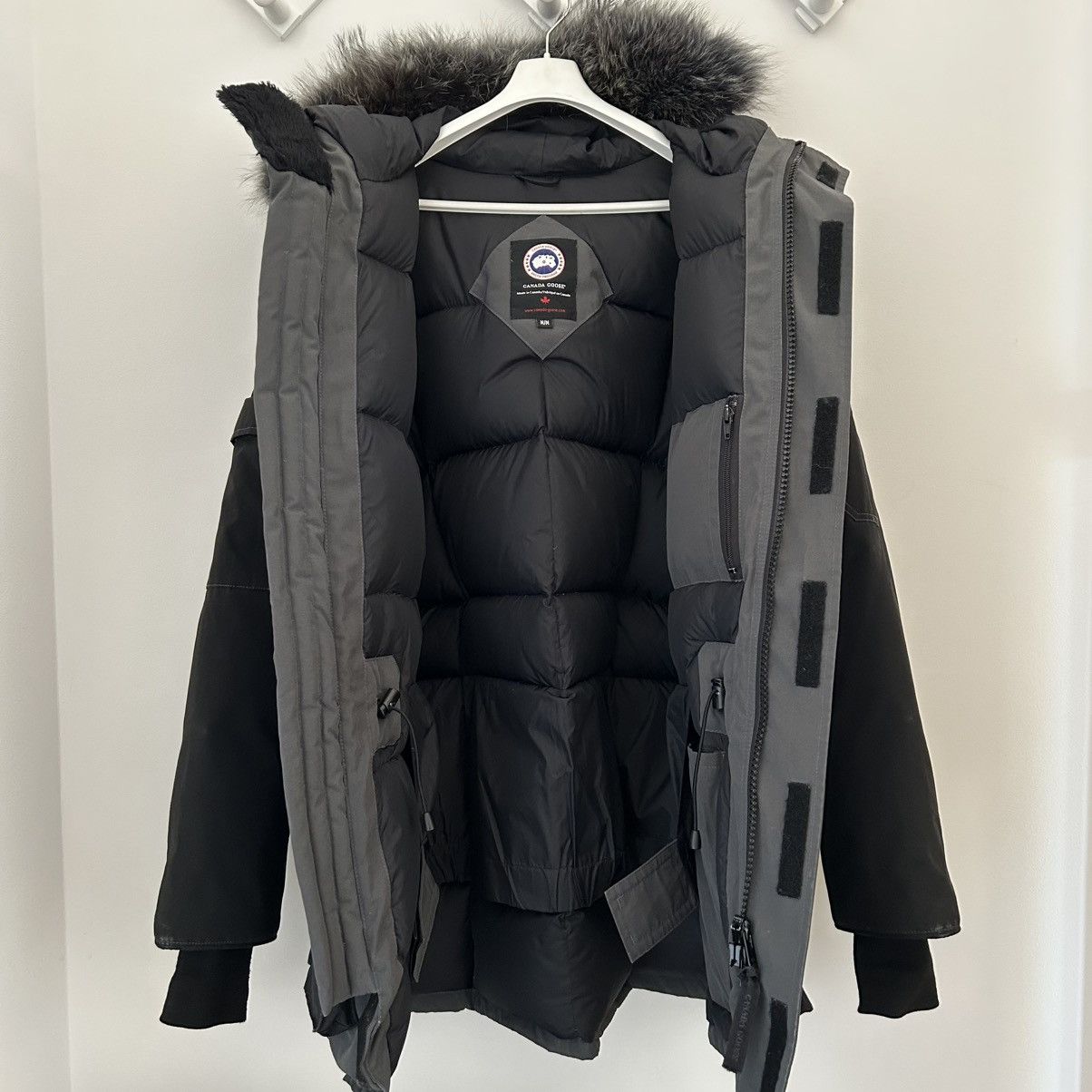 Canada Goose Canada Goose Black Label Fur Expedition Parka Grey Black Size US M / EU 48-50 / 2 - 13 Thumbnail