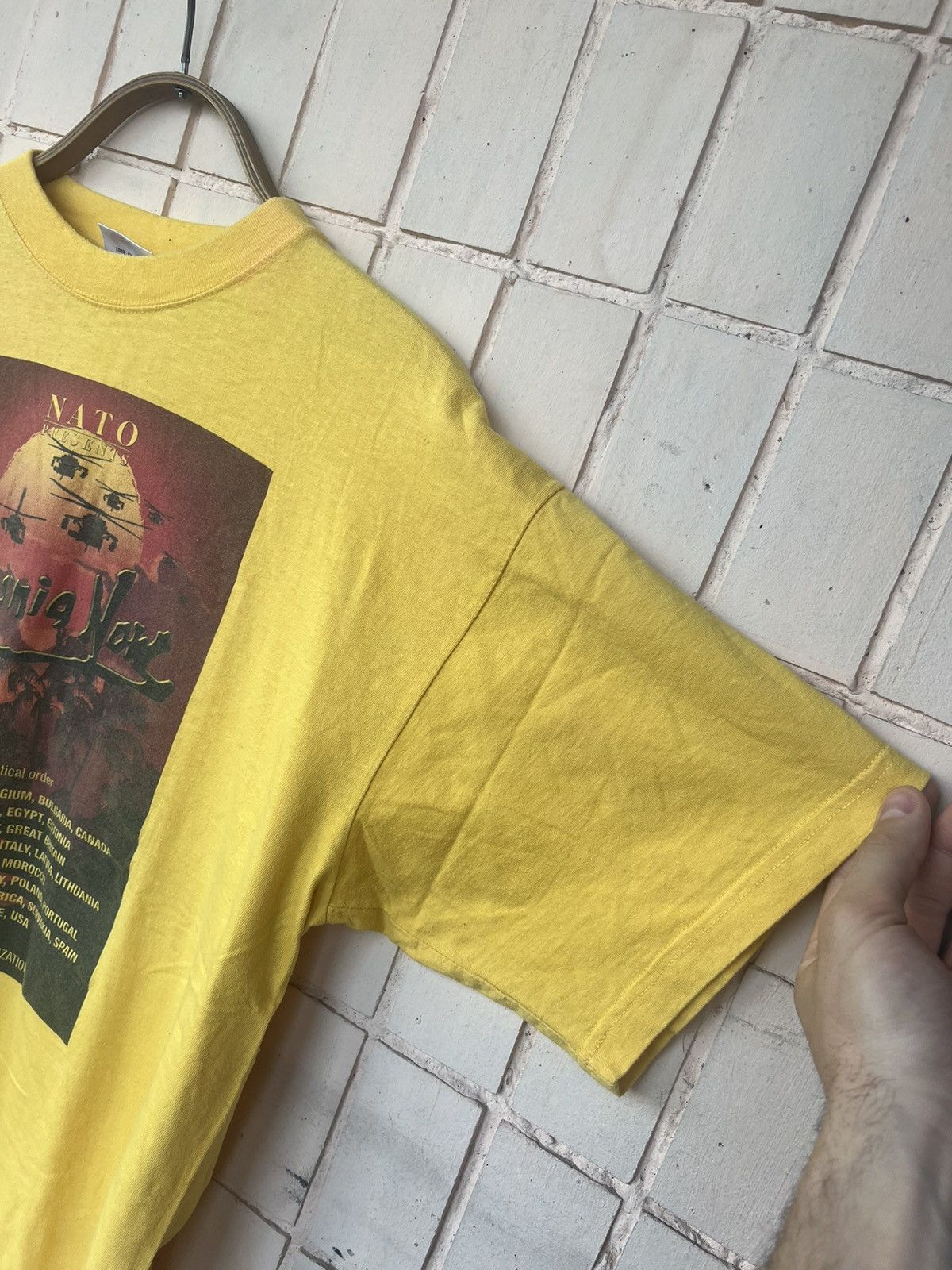 Other Vintage Bosnia Now Tee Shirts Size US L / EU 52-54 / 3 - 7 Thumbnail