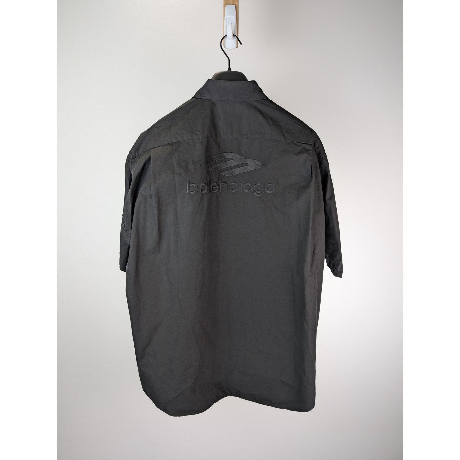Balenciaga o1rshd1 Large Fit Short Sleeve Shirt in Washed Out Black Size US XXL / EU 58 / 5 - 11 Thumbnail
