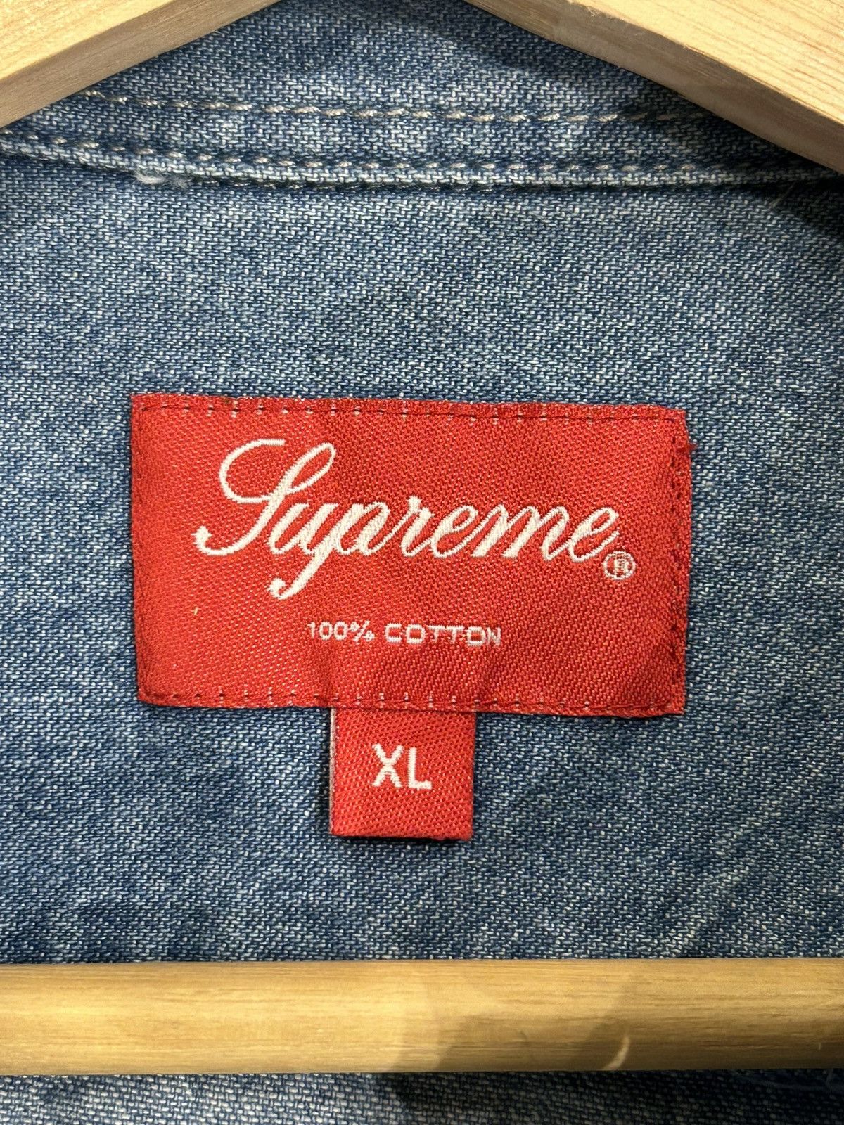 Supreme Supreme Appliqué Denim Button Up Shirt Size US XL / EU 56 / 4 - 4 Thumbnail