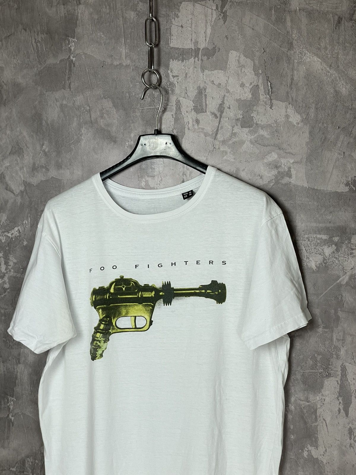 Band Tees × Vintage Foo Fighters Rock Band Tee Rock Band Graphic Tee Size US M / EU 48-50 / 2 - 7 Thumbnail