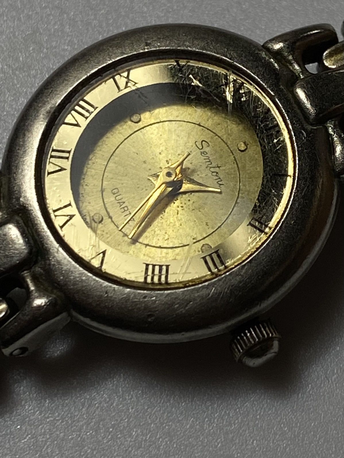 Vintage Vintage Semptoni Quartz Watch with Roman Dial Japanese Brand Size ONE SIZE - 4 Thumbnail