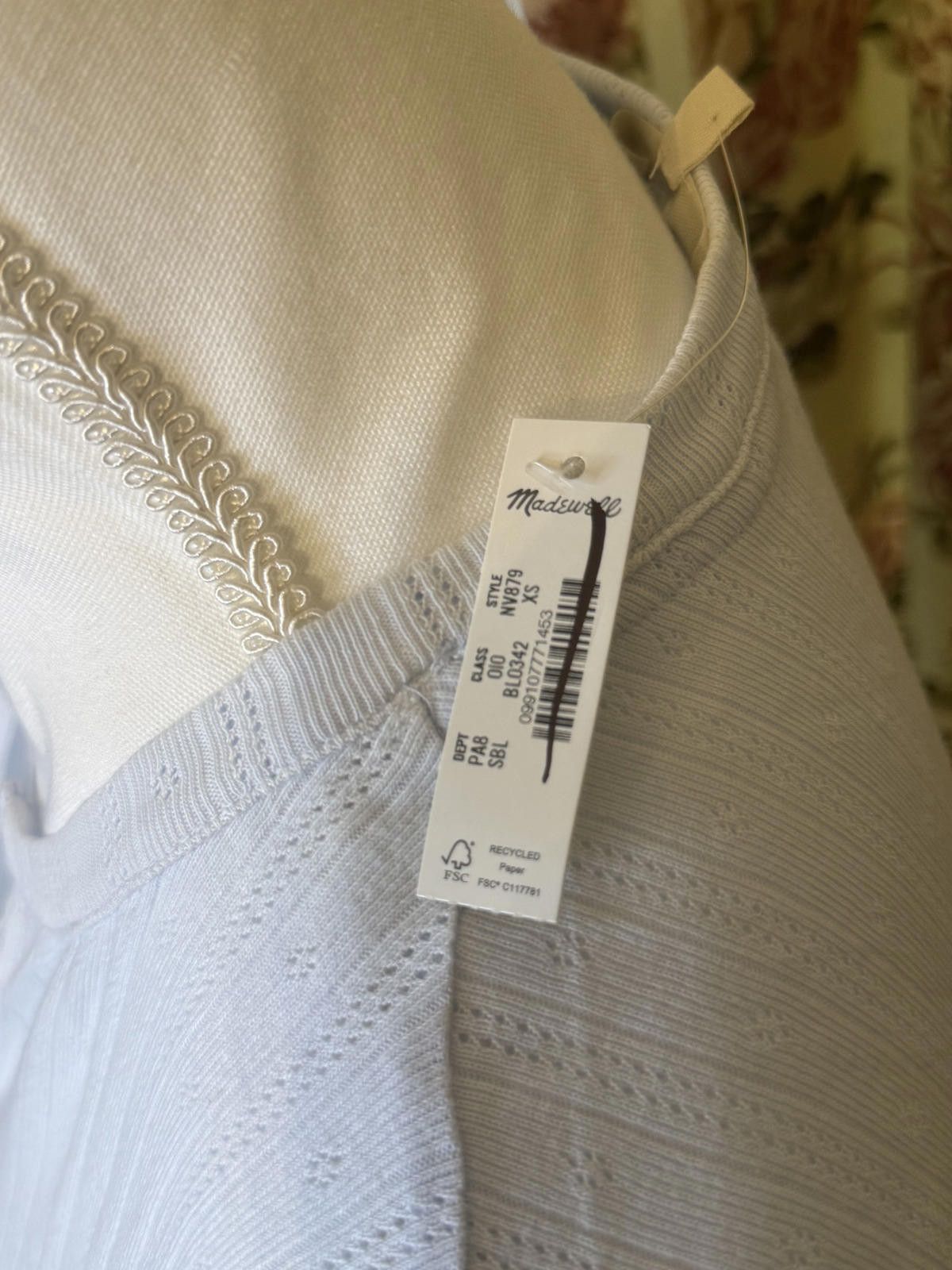 Madewell NWT! Madewell Light Blue Ribbed V-Neck Fitted Top Women's XS Size XS / US 0-2 / IT 36-38 - 3 Thumbnail