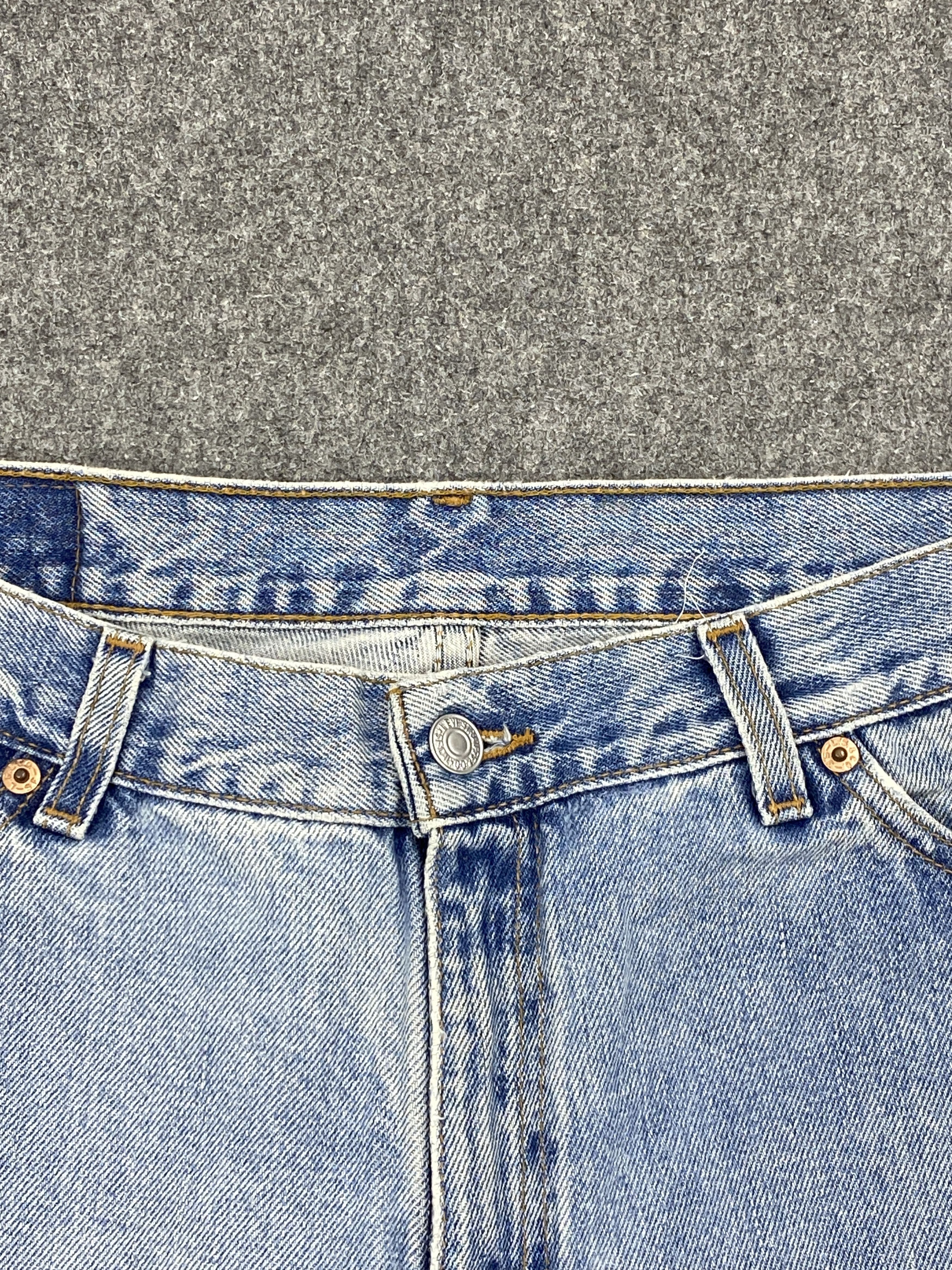 Levi's Vintage 90s Levis 517 Bootcut Relaxed Jeans DP2597 Size US 32 / EU 48 - 9 Thumbnail