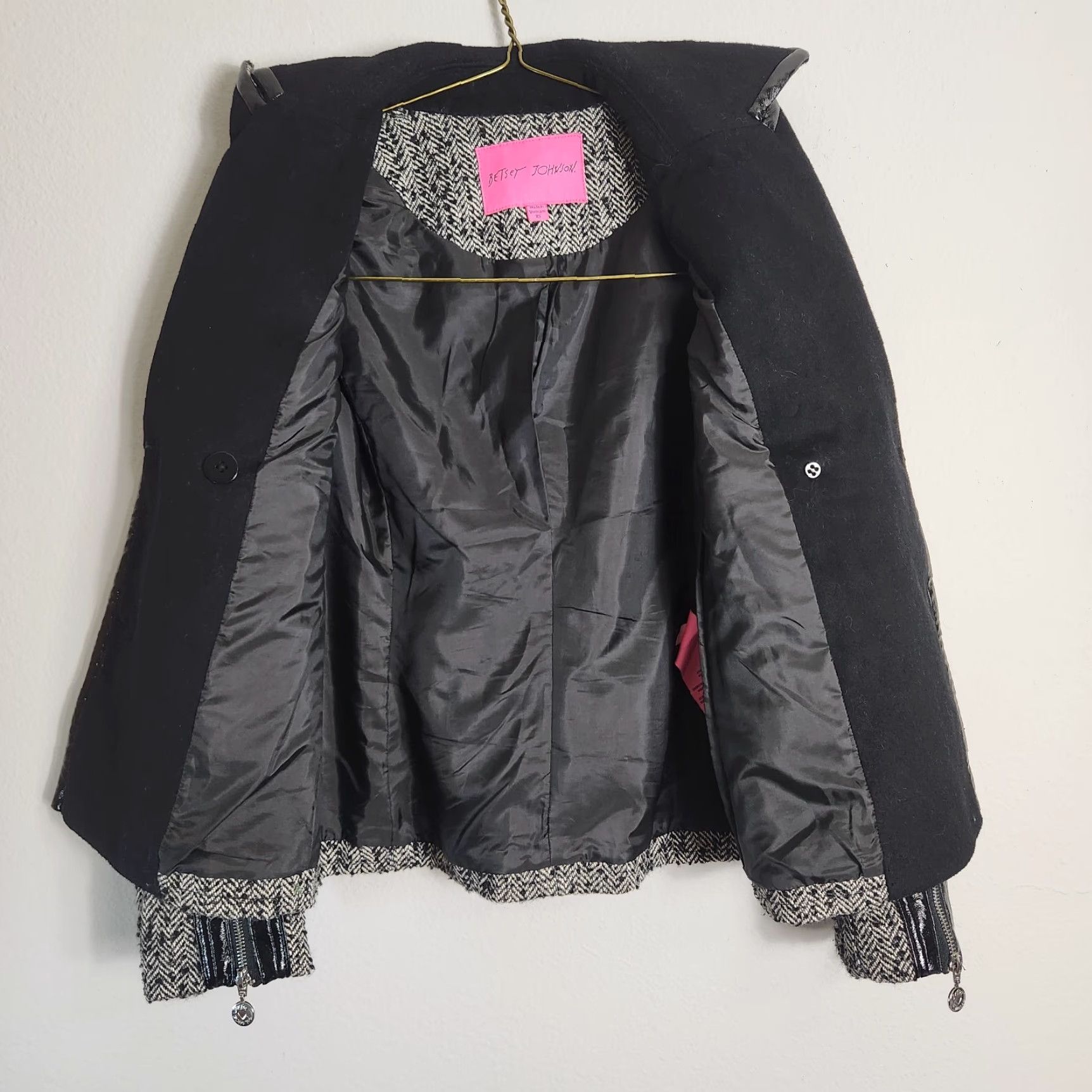 Betsey Johnson VINTAGE Betsey Johnson Peacoat Womens Black/Ivory Tweed Double Breasted Short Wool Blend Coat XS Black Womens Size XS / US 0-2 / IT 36-38 - 6 Thumbnail