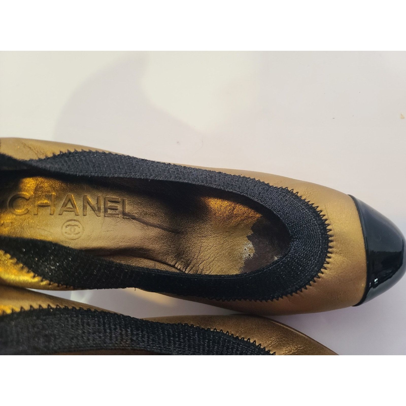 Chanel Authentic Chanel Gold Black Womens Stretch Heels EUR 36 US 6 Size US 6 / IT 36 - 8 Thumbnail