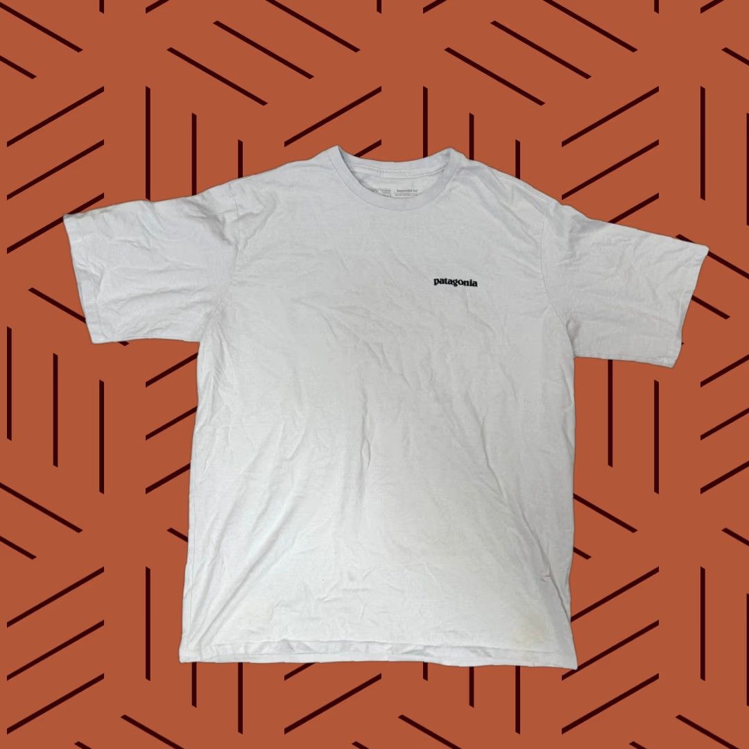 Patagonia VINTAGE Patagonia Men's P-6 Logo Light Blue Short Sleeve Responsibili-Tee Size L Size US 31 - 1 Thumbnail
