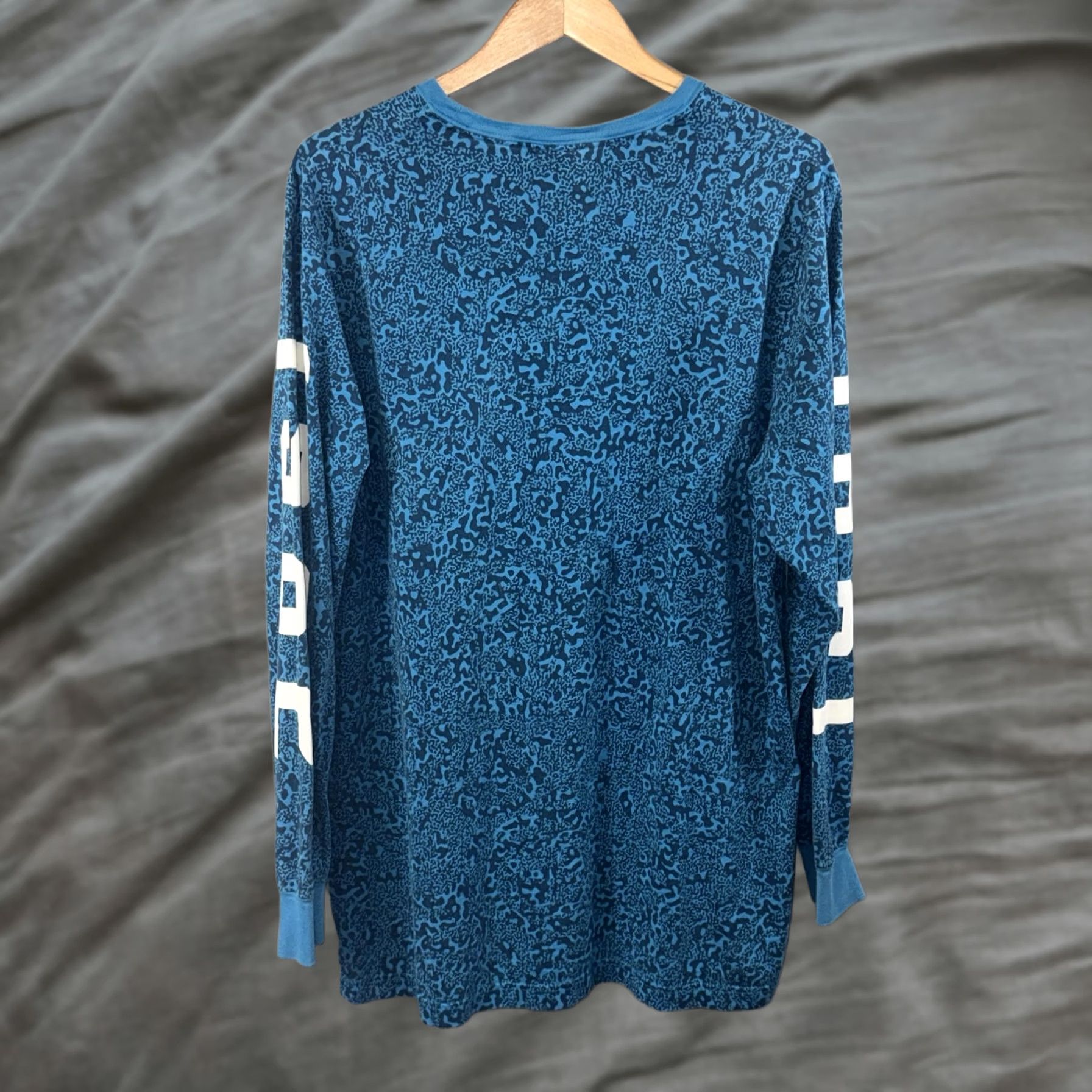 Nike VINTAGE Nike Air Shirt Mens 2XL Blue Black Long Sleeve 1982 Spell Out Graphic Crewneck Size US XXL / EU 58 / 5 - 1 Thumbnail