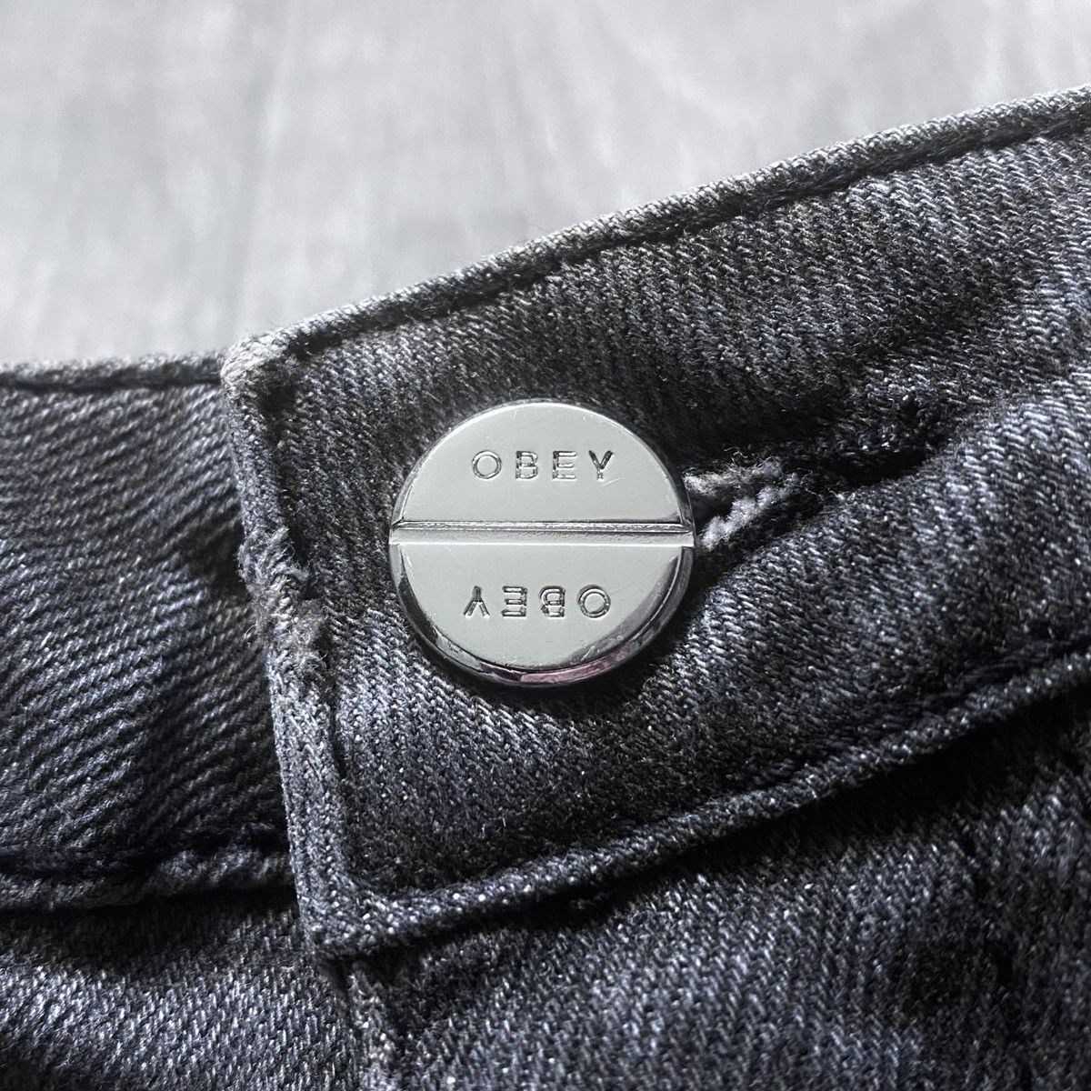 Obey Women’s Obey Worldwide Torn Distress Gray Cotton Jeans Denim Size 26" / US 2 / IT 38 - 7 Thumbnail