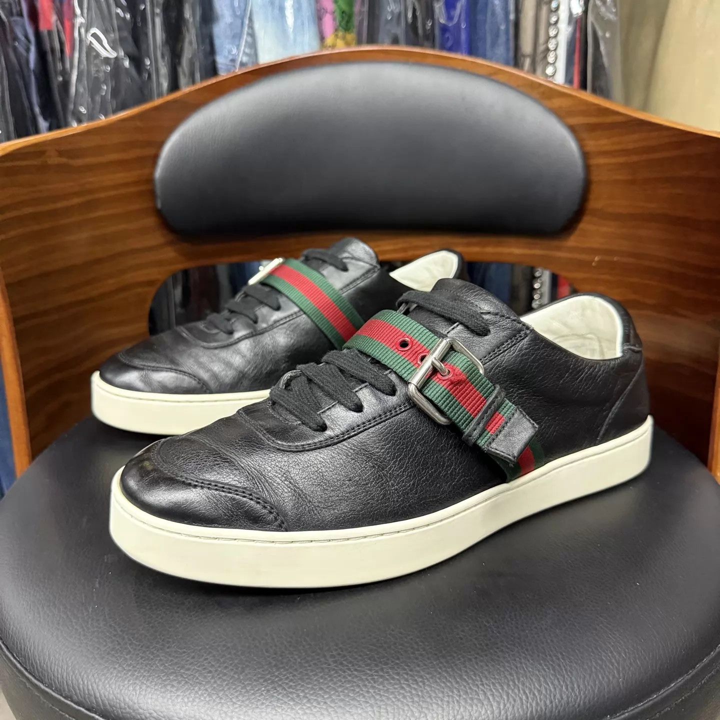 Gucci Gucci GG Buckle Black Sneaker 8/42 Size US 9 / EU 42 - 1 Thumbnail