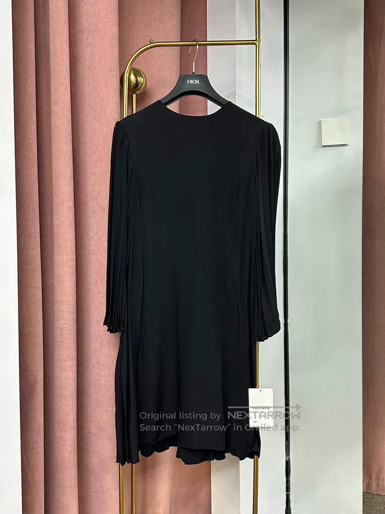 Valentino Valentino Black patchwork pleated dress Size M / US 6-8 / IT 42-44 - 1 Thumbnail
