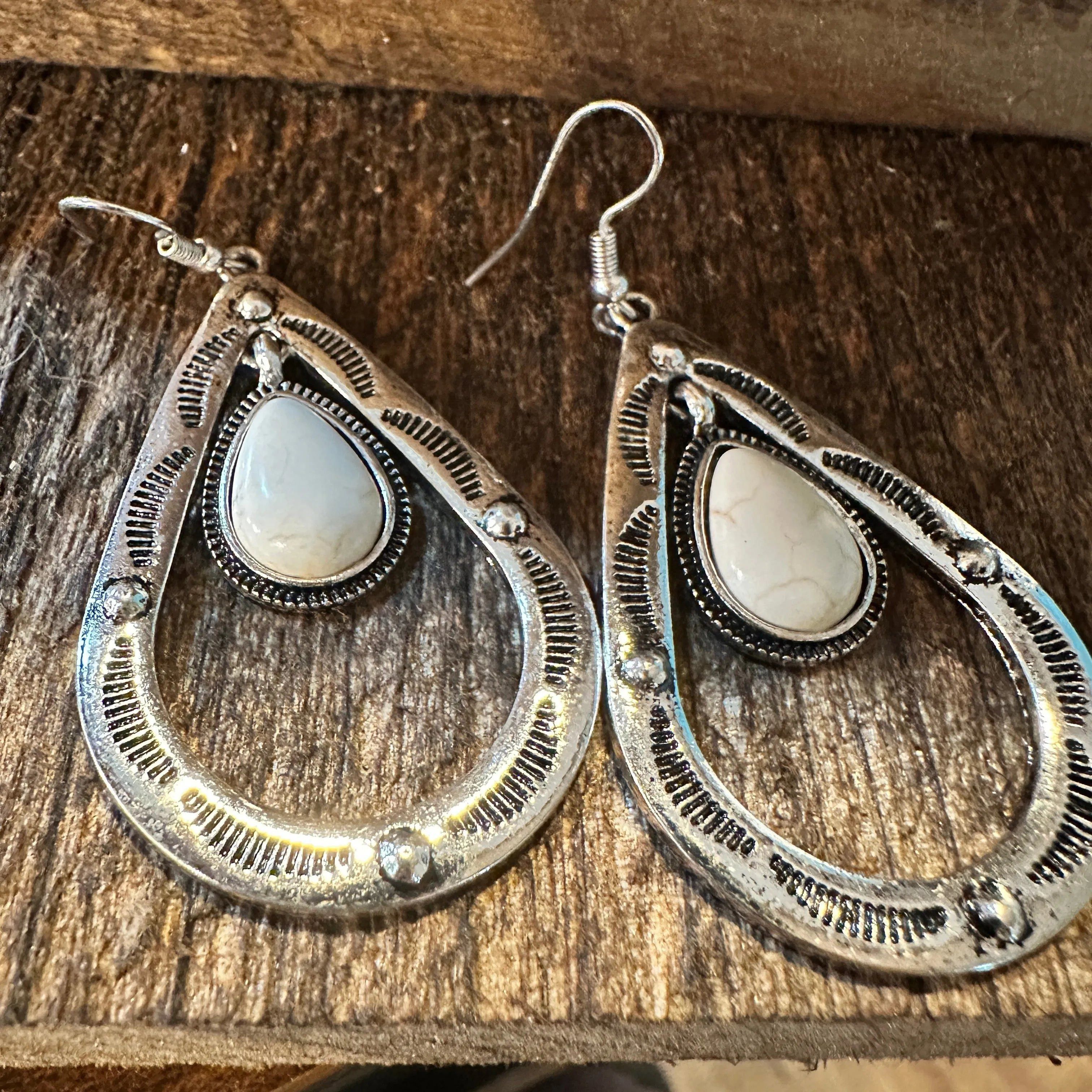 Other Boho Hippie Cowgirl Western Stamped White Stone Teardrop Sil Size ONE SIZE - 5 Thumbnail