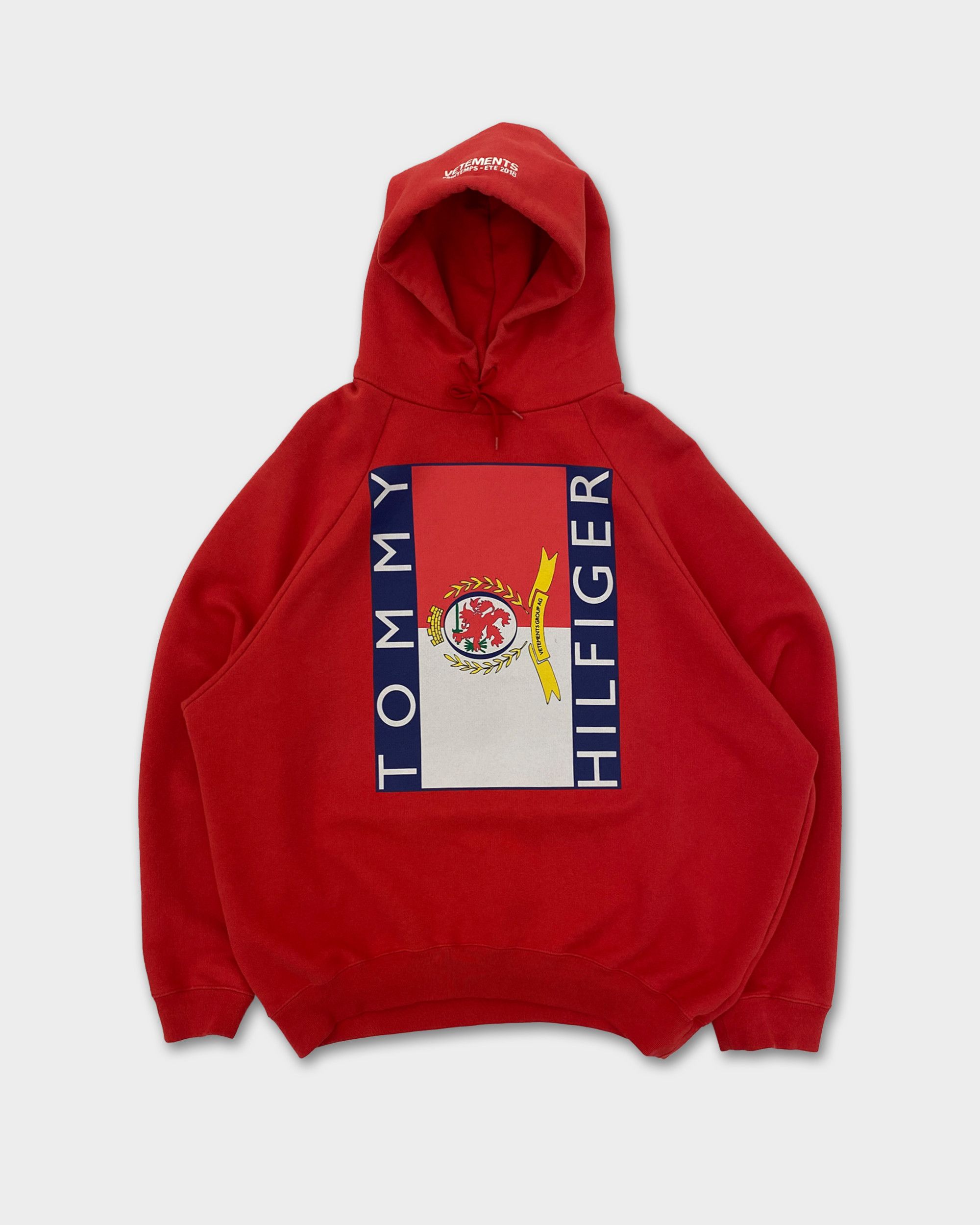 Tommy Hilfiger × Vetements SS2018 Big Logo Raglan Hoodie Size US XL / EU 56 / 4 - 2 Thumbnail