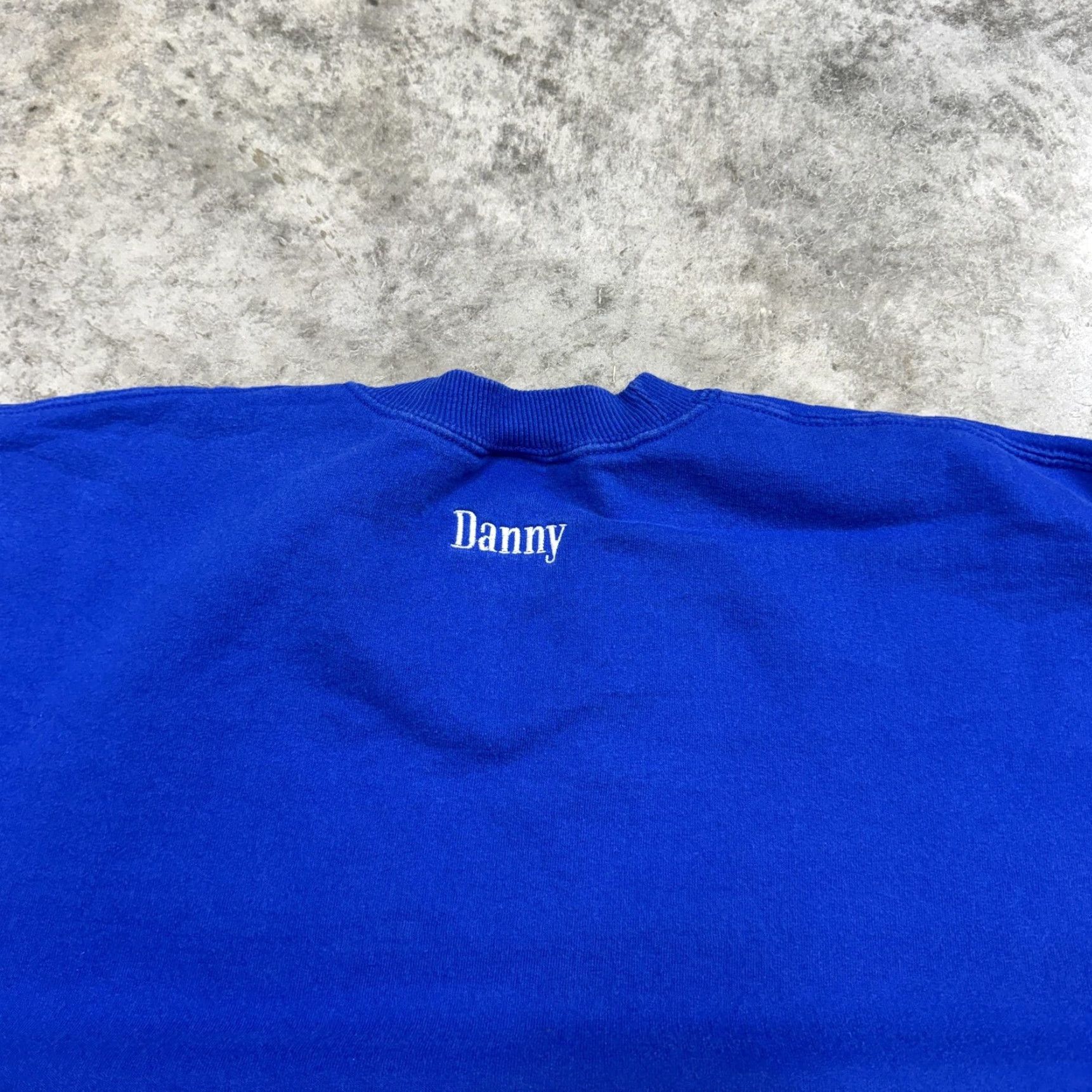 Gildan VINTAGE Fishing Sweatshirt mens 2XL blue crewneck Fish Bass outdoors grandpa Size US XXL / EU 58 / 5 - 5 Thumbnail